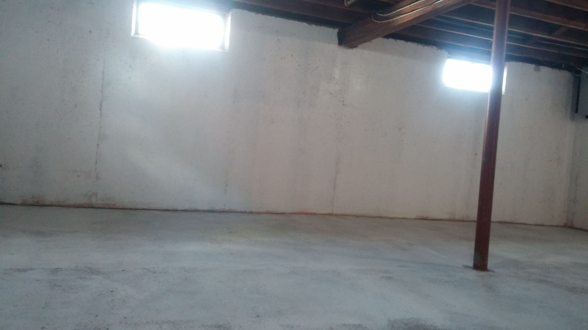 How To Paint Concrete Basement Walls / How To Easily Add Knockdown Texture To Concrete Basement Walls : What separates paint made for garage basement floors compared to walls is the heat resistance it needs for hot tires.