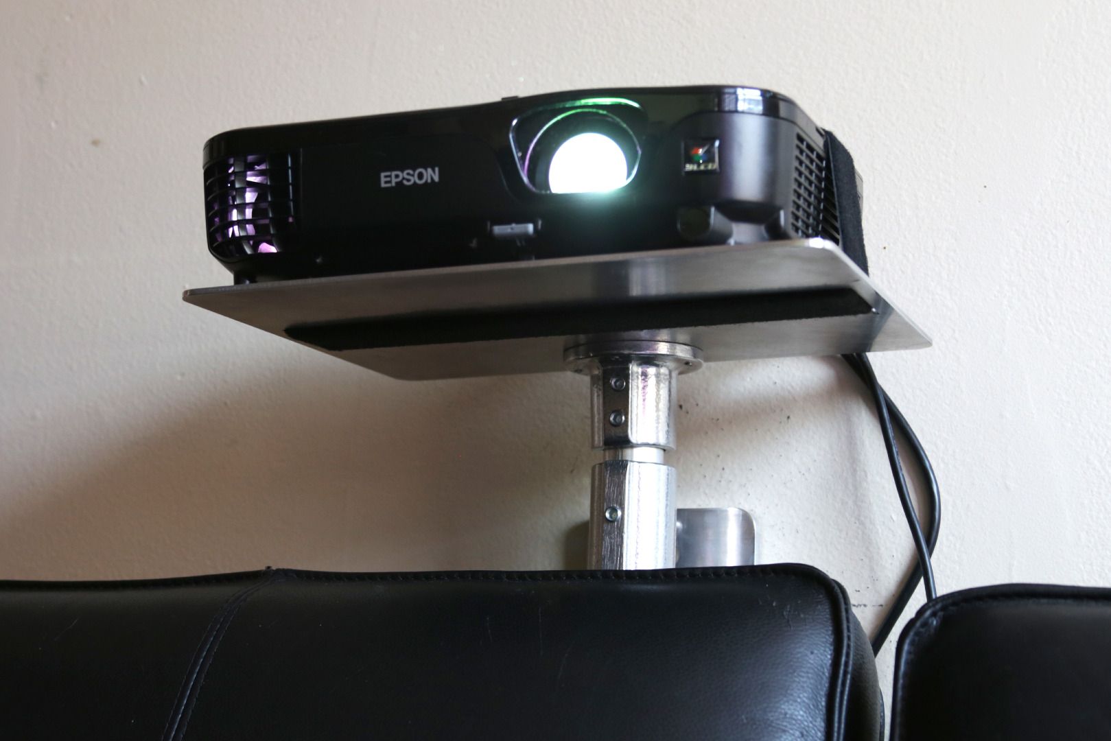 Detachable Projector Wall Mount 19 Steps (with Pictures) Instructables