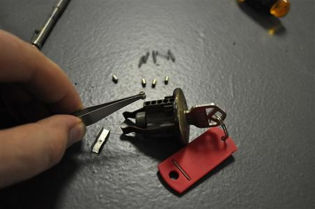 How to Re-Pin a Lock Without Original Key : 6 Steps (with Pictures ...
