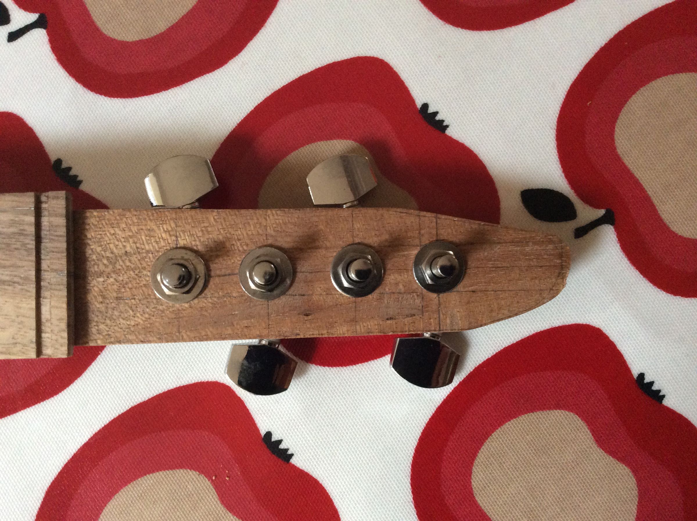 Electric Baritone Ukulele 33 Steps (with Pictures) Instructables