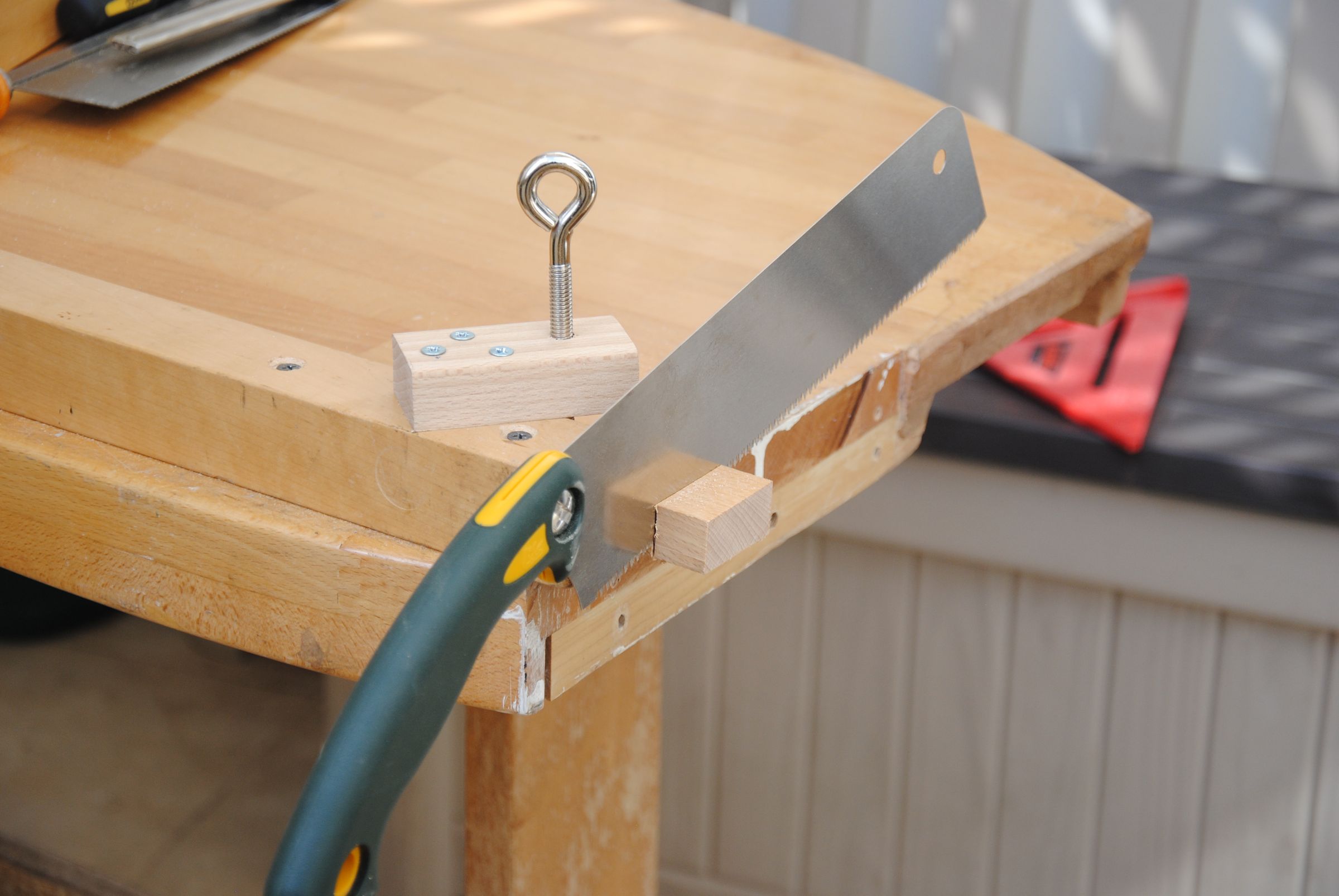 DIY Woodworking Miter-Box : 7 Steps 