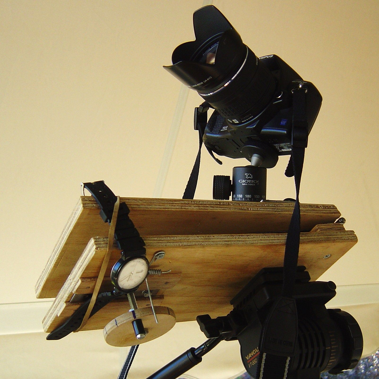 DIY guide for Build a star tracker for your DSLR and make your own star charts! with step-by-step instructions