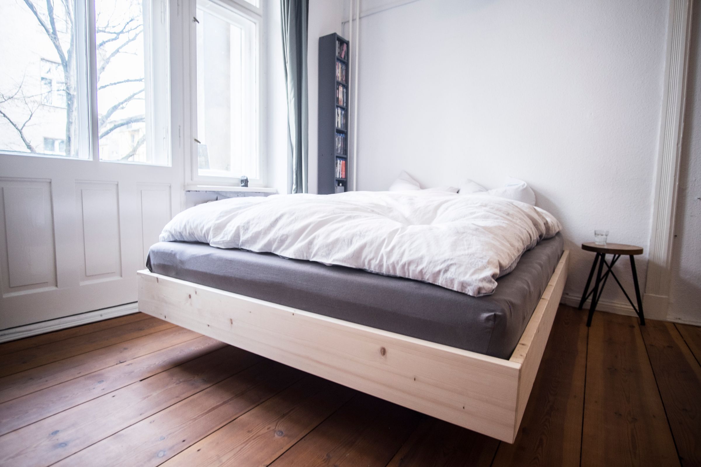 Floating Bed On Heavy Duty Castors 7 Steps With Pictures Instructables