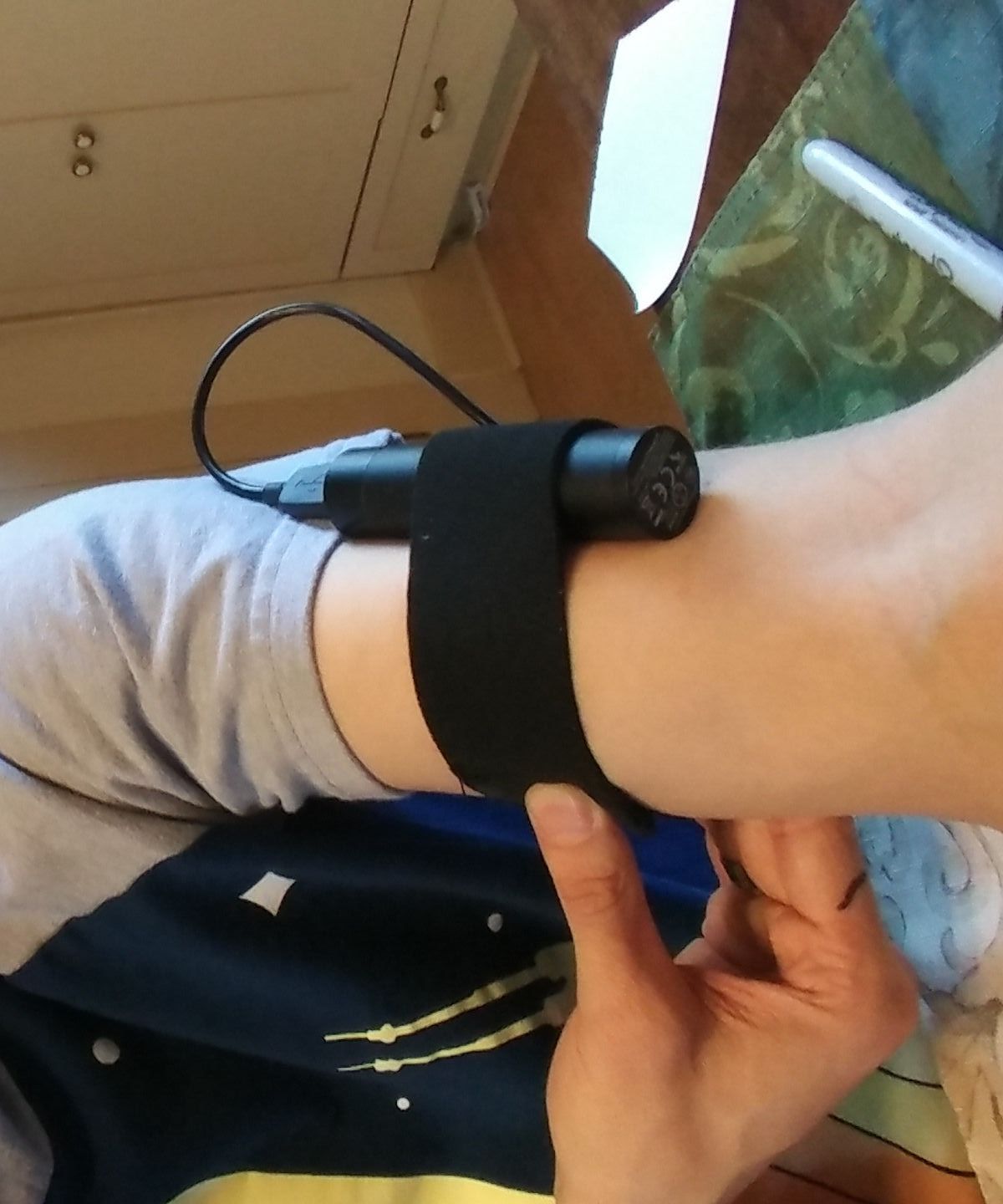 DIY guide for How to Make an Armband Battery Holder to Charge Your Running Watch During an Ultramarathon with step-by-step instructions