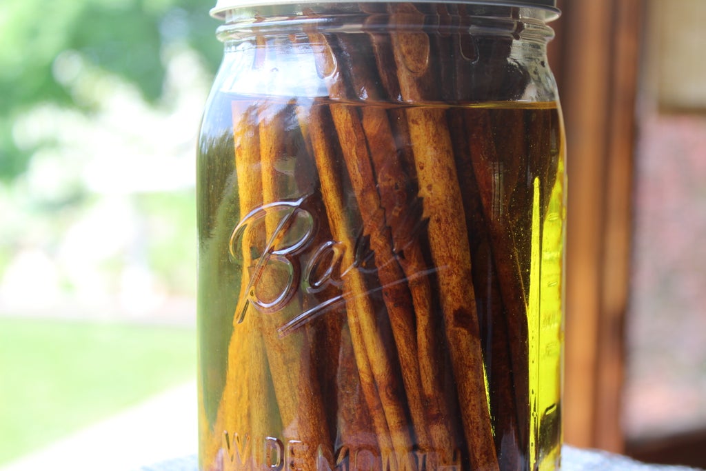 Make Homemade Cinnamon Oil : 4 Steps (with Pictures) - Instructables Make Homemade Cinnamon Oil : 4 Steps (with Pictures) - Instructables