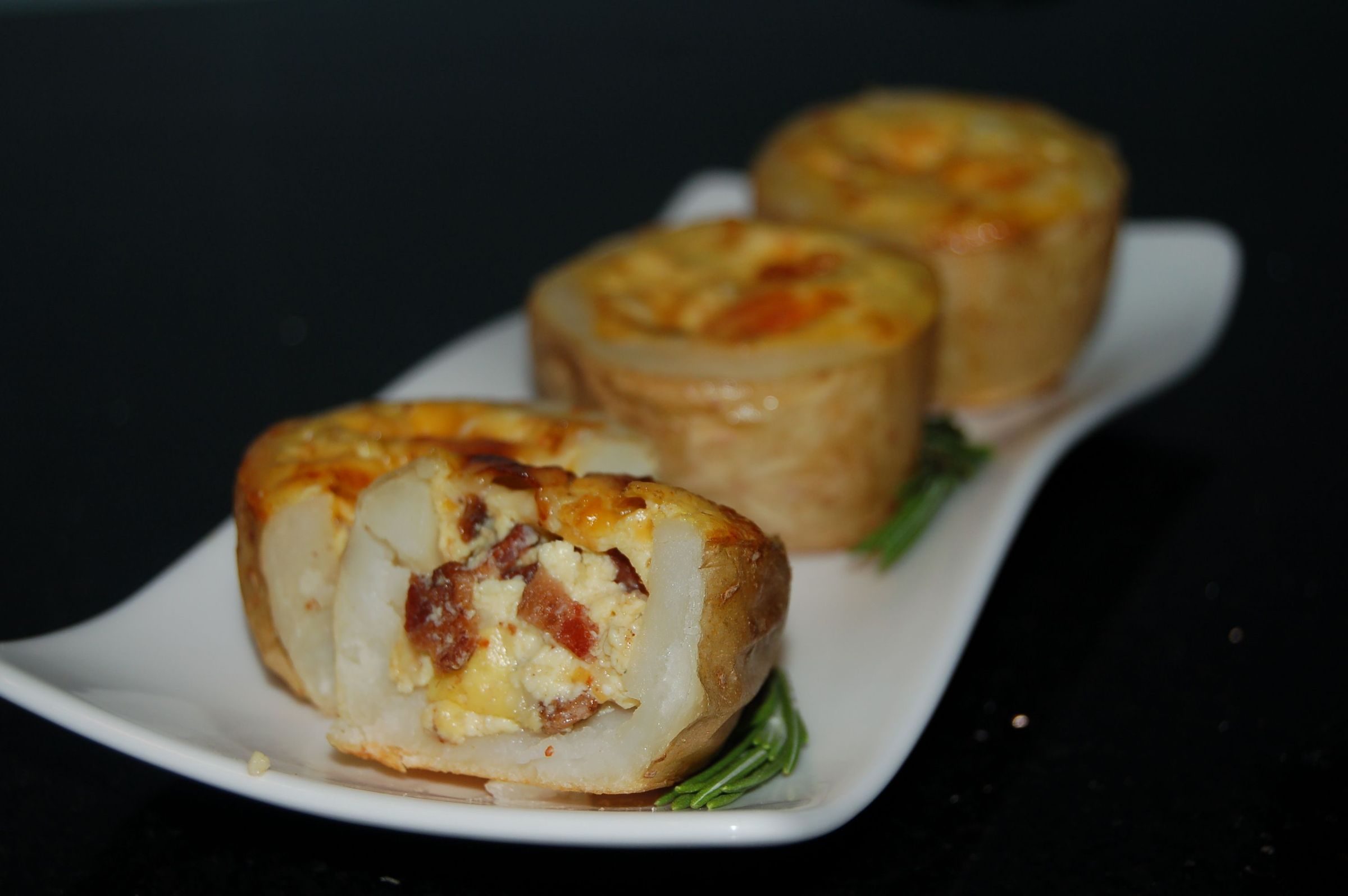 DIY guide for Potato-Skin Mini-Quiches with step-by-step instructions