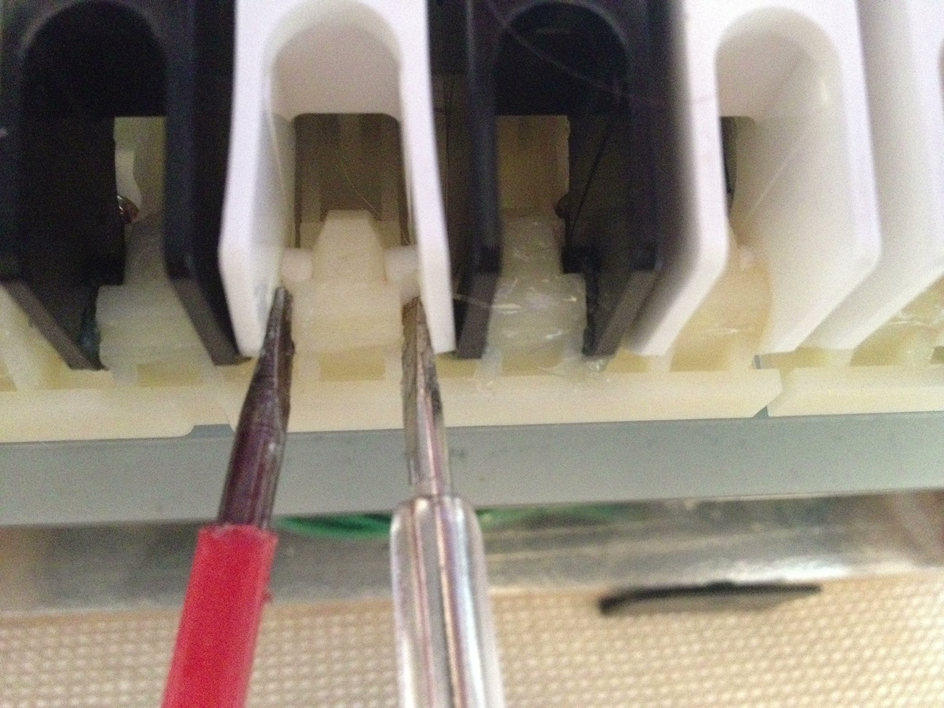 Refurbish an EPiano Fix and Polish Broken Keys 6 Steps (with