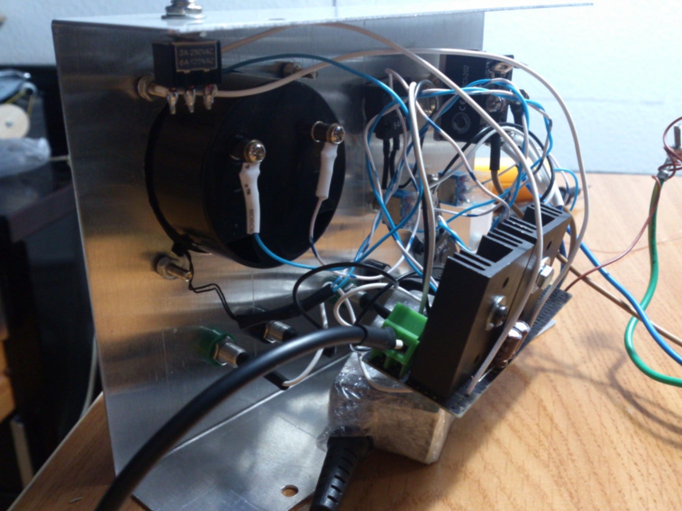 DIY Power Supply : 9 Steps Circuit Diagram