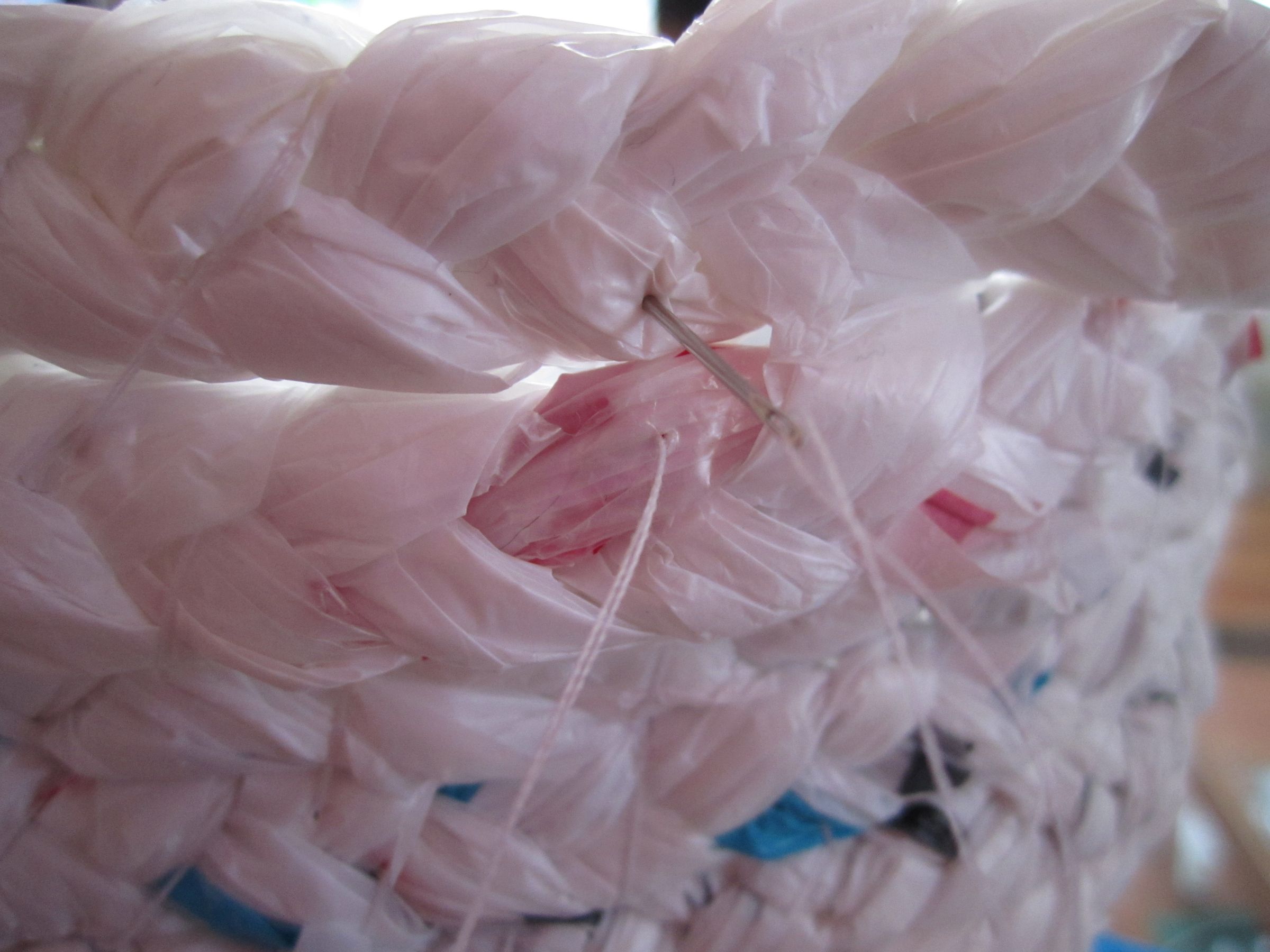 Make a Basket Out of Plastic Bags 11 Steps (with Pictures