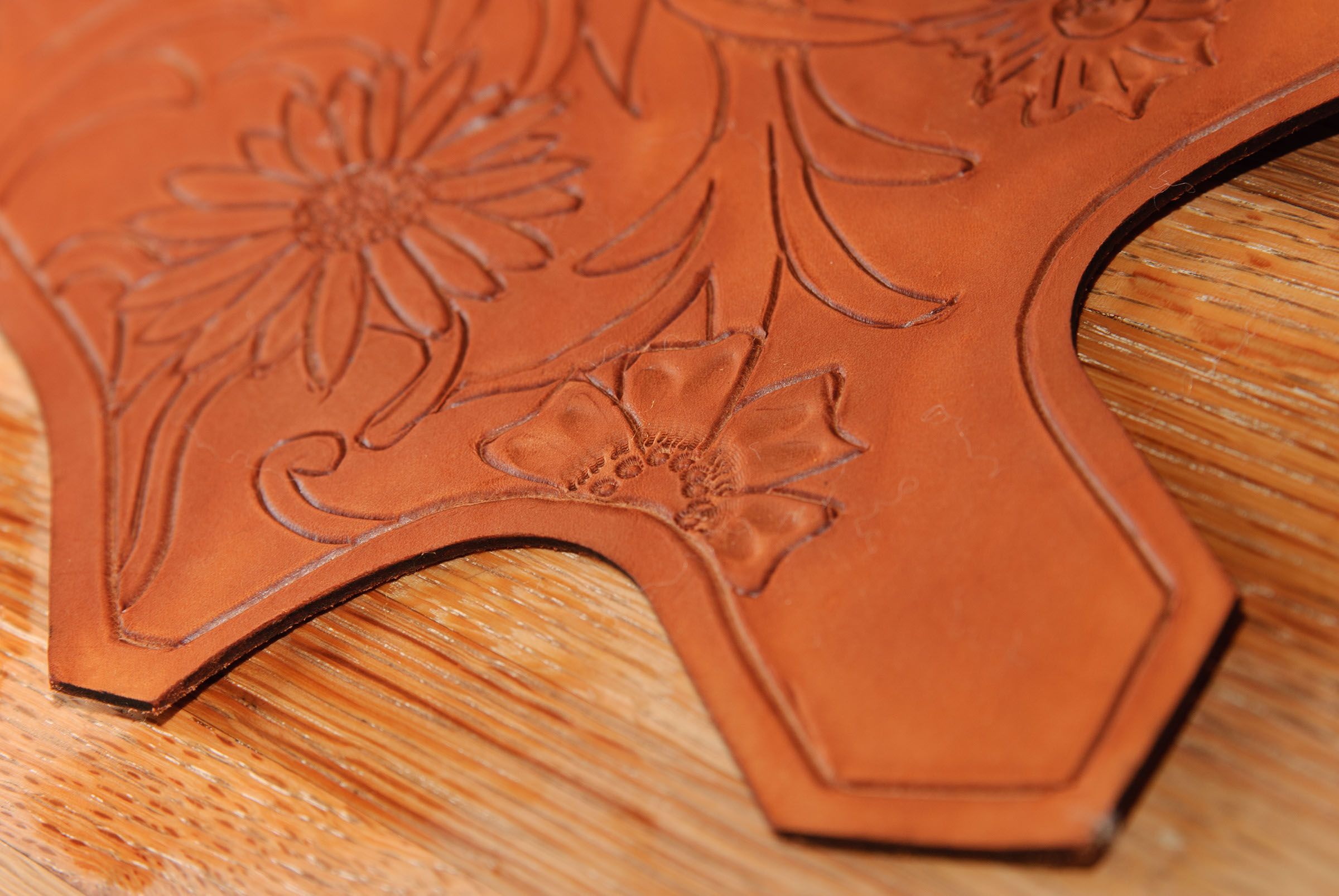 Tooling a Simple Leather Purse 8 Steps (with Pictures) Instructables