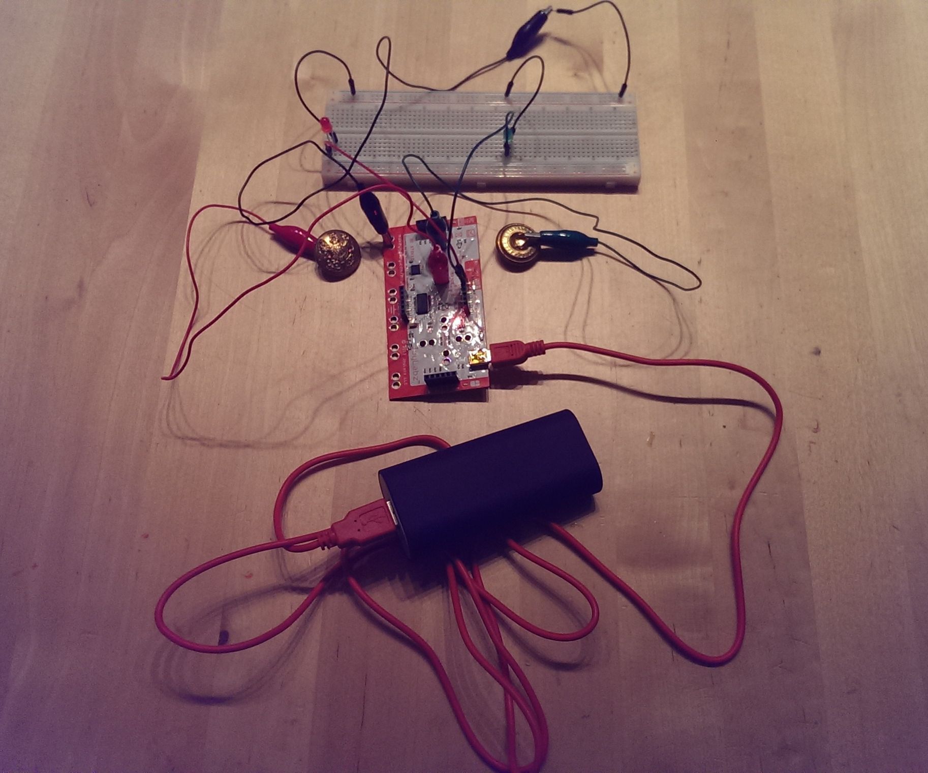 DIY guide for Wearable turn indicators with Makey Makey with step-by-step instructions