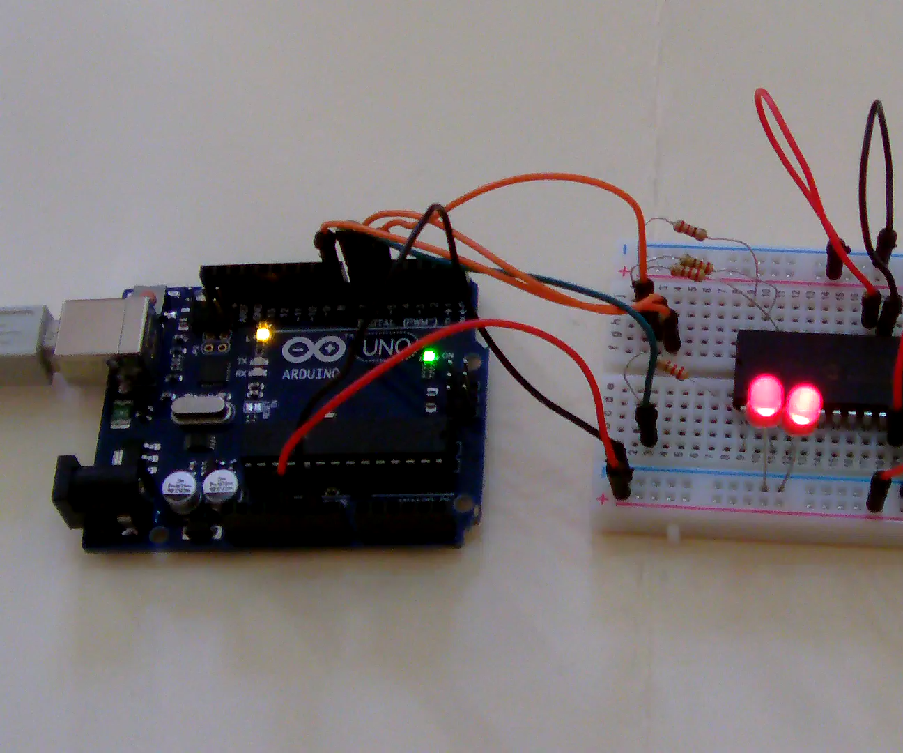 Step-by-step guide for how to program a pic 18f2550 or 18f4550 with arduino uno DIY Project DIY project