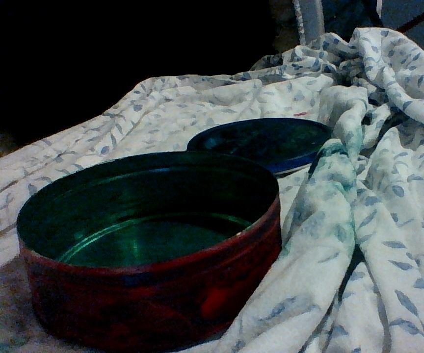 painted cookie tin DIY Project DIY Project Image