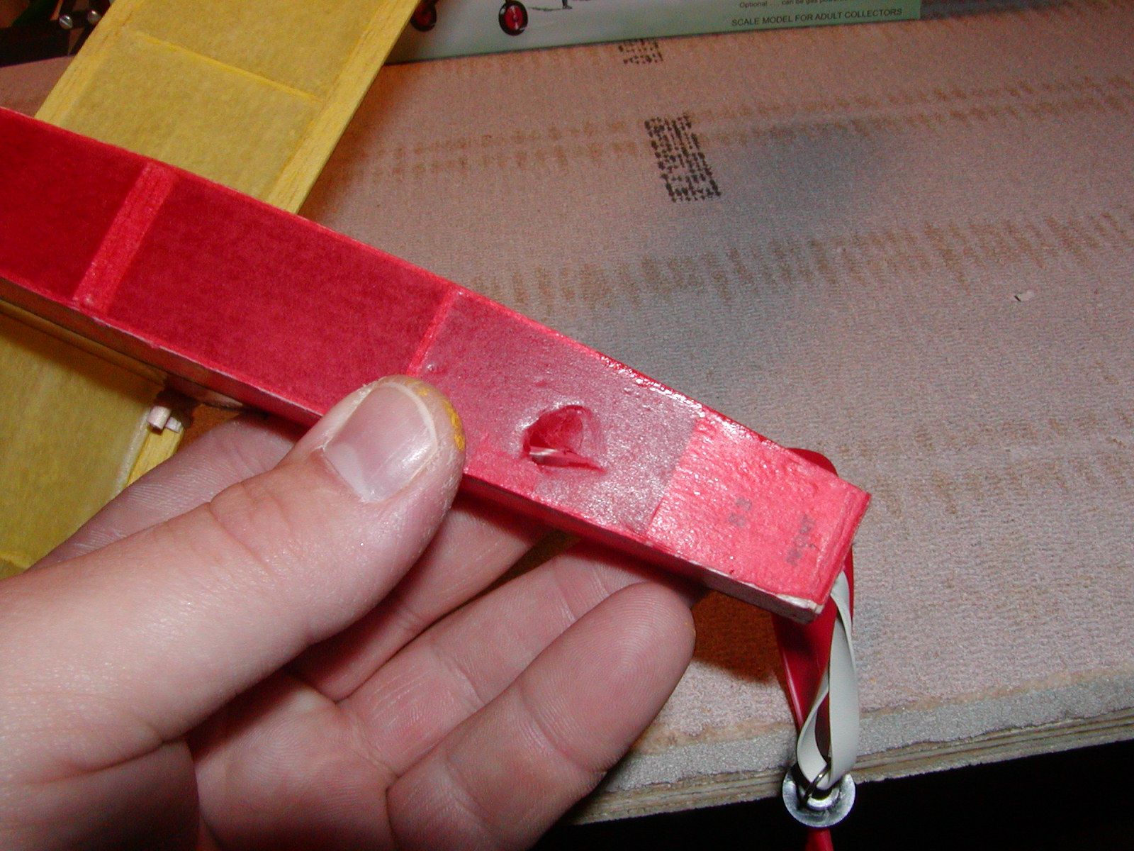 Covering a Model Airplane in Tissue 6 Steps (with Pictures