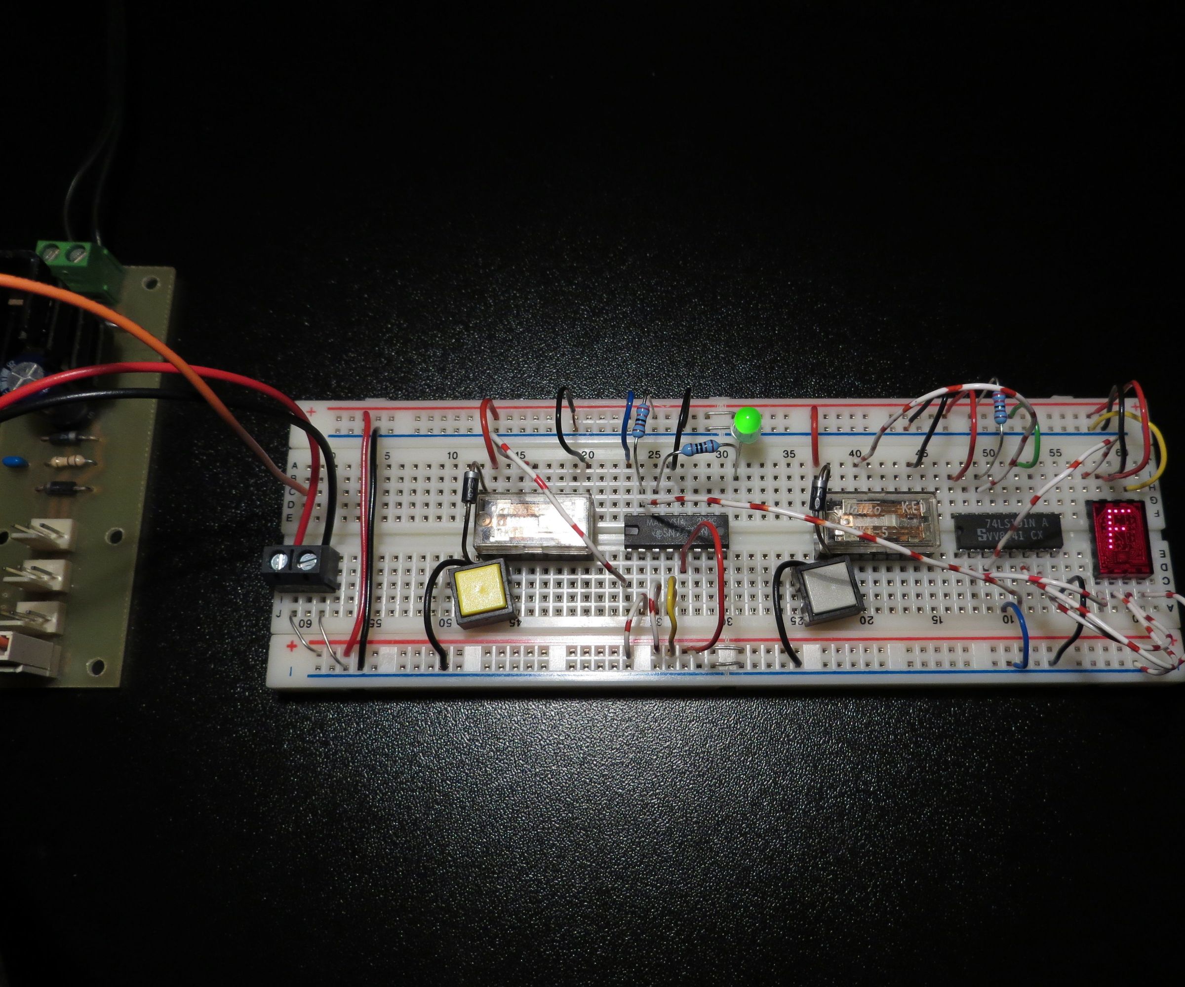 DIY guide for True Random Number Generator TRNG (4-Bit) with step-by-step instructions