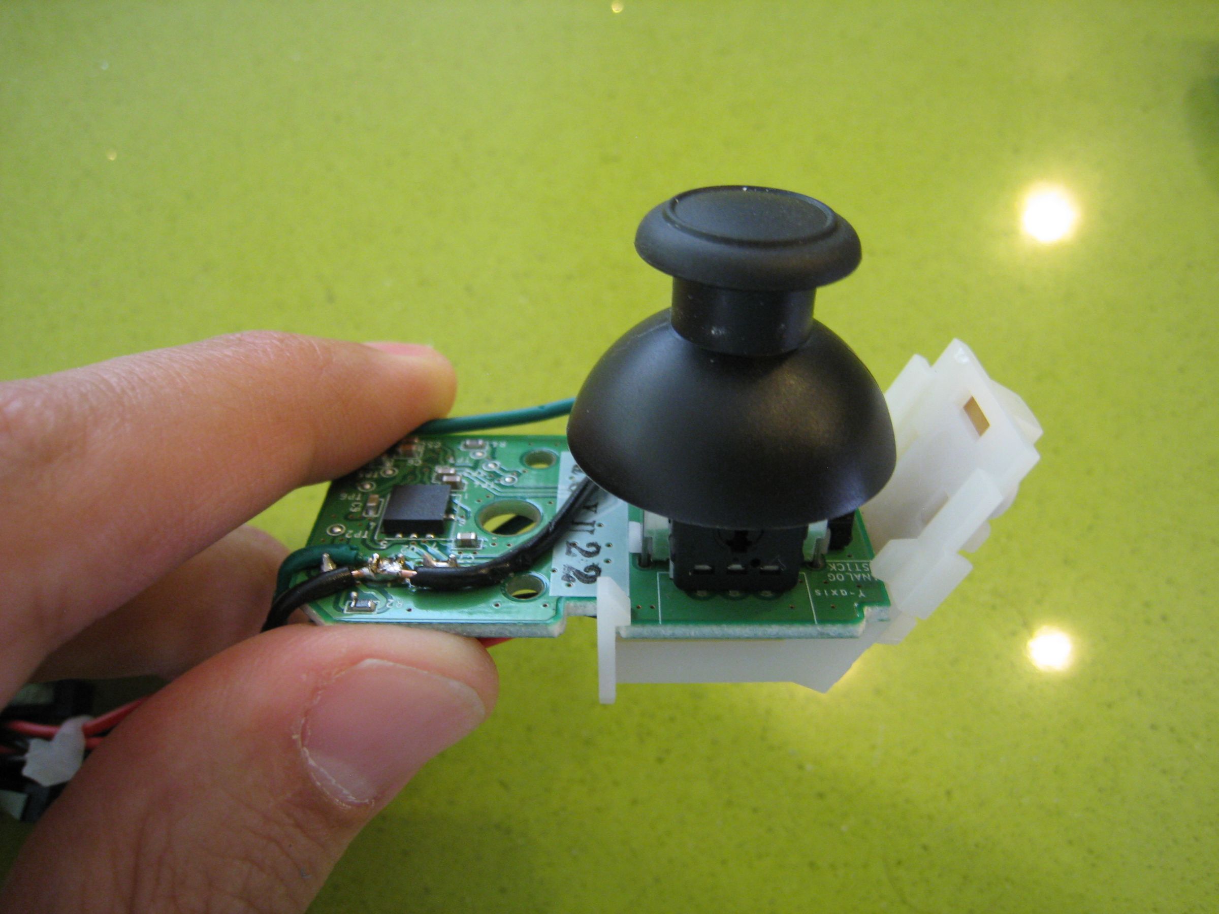 USB Mouse Made Out of a Wii Nunchuck 4 Steps (with Pictures