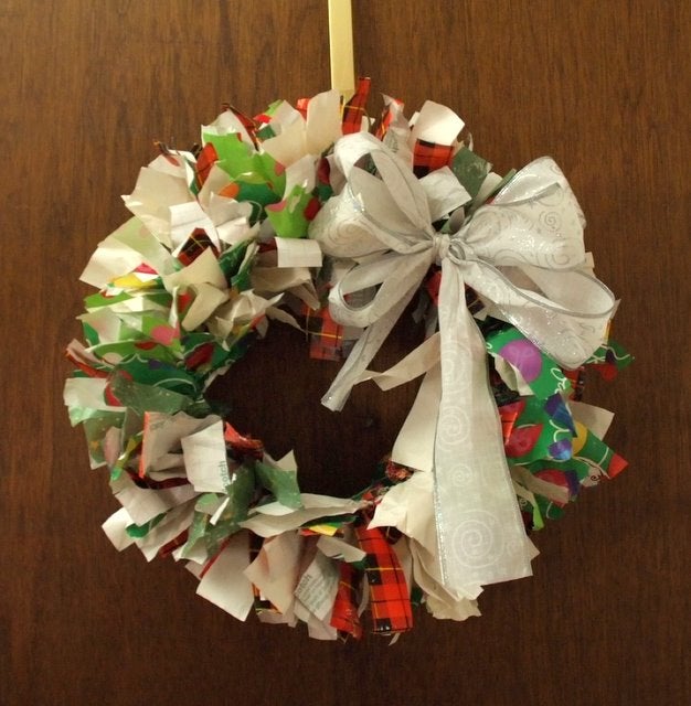 Reused Wrapping Paper Wreath 4 Steps (with Pictures) Instructables