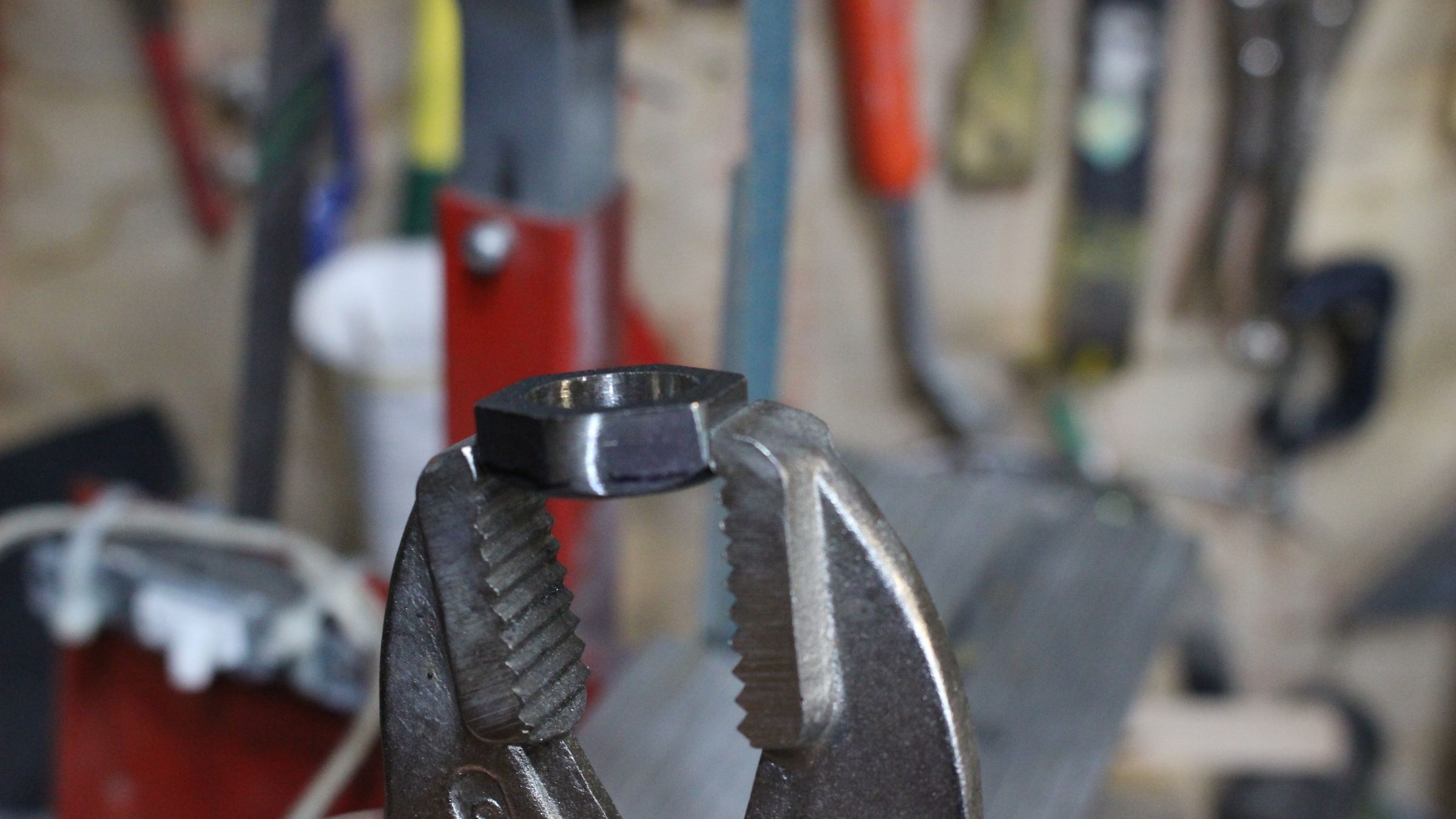 Make a Ring From a Nut Version 2 Smooth Ring 10 Steps (with