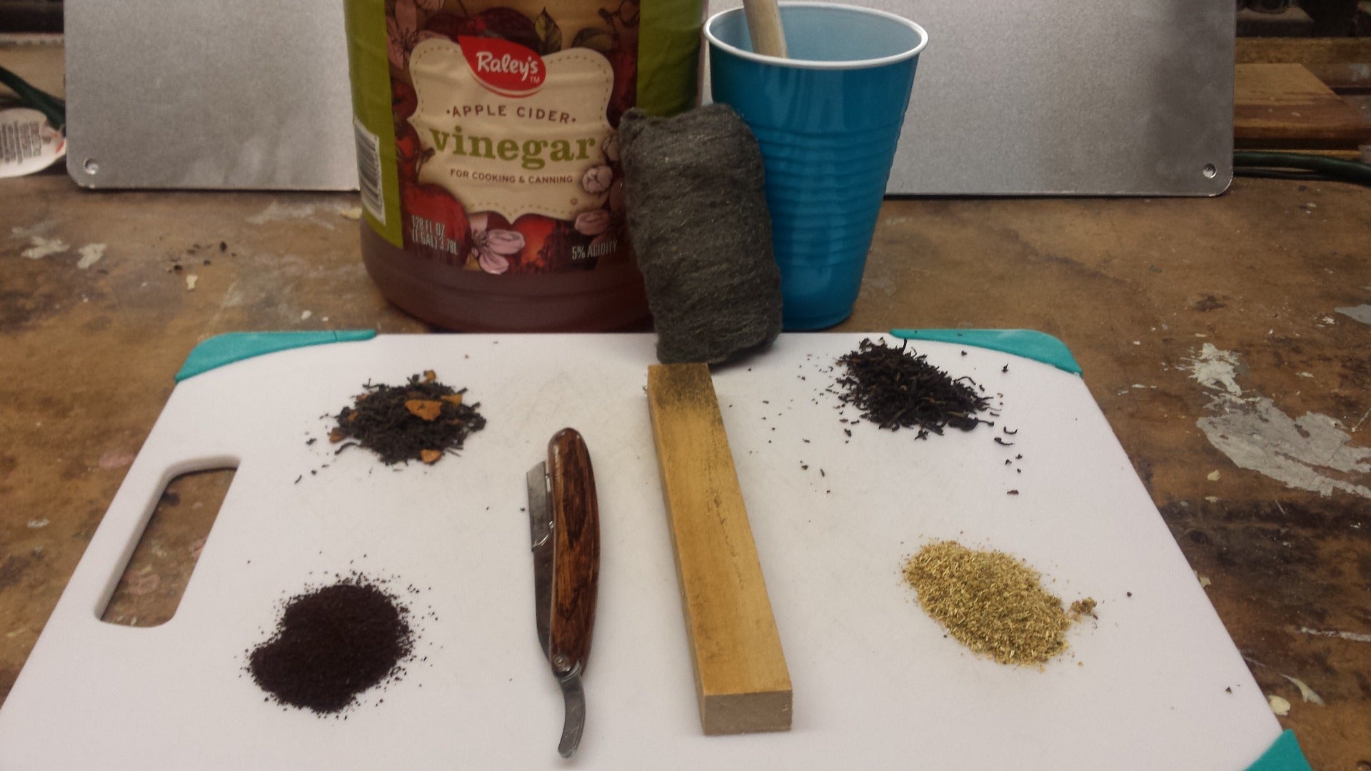 How to Dye Wood Using Natural Ingredients in 5 Steps (with Pictures