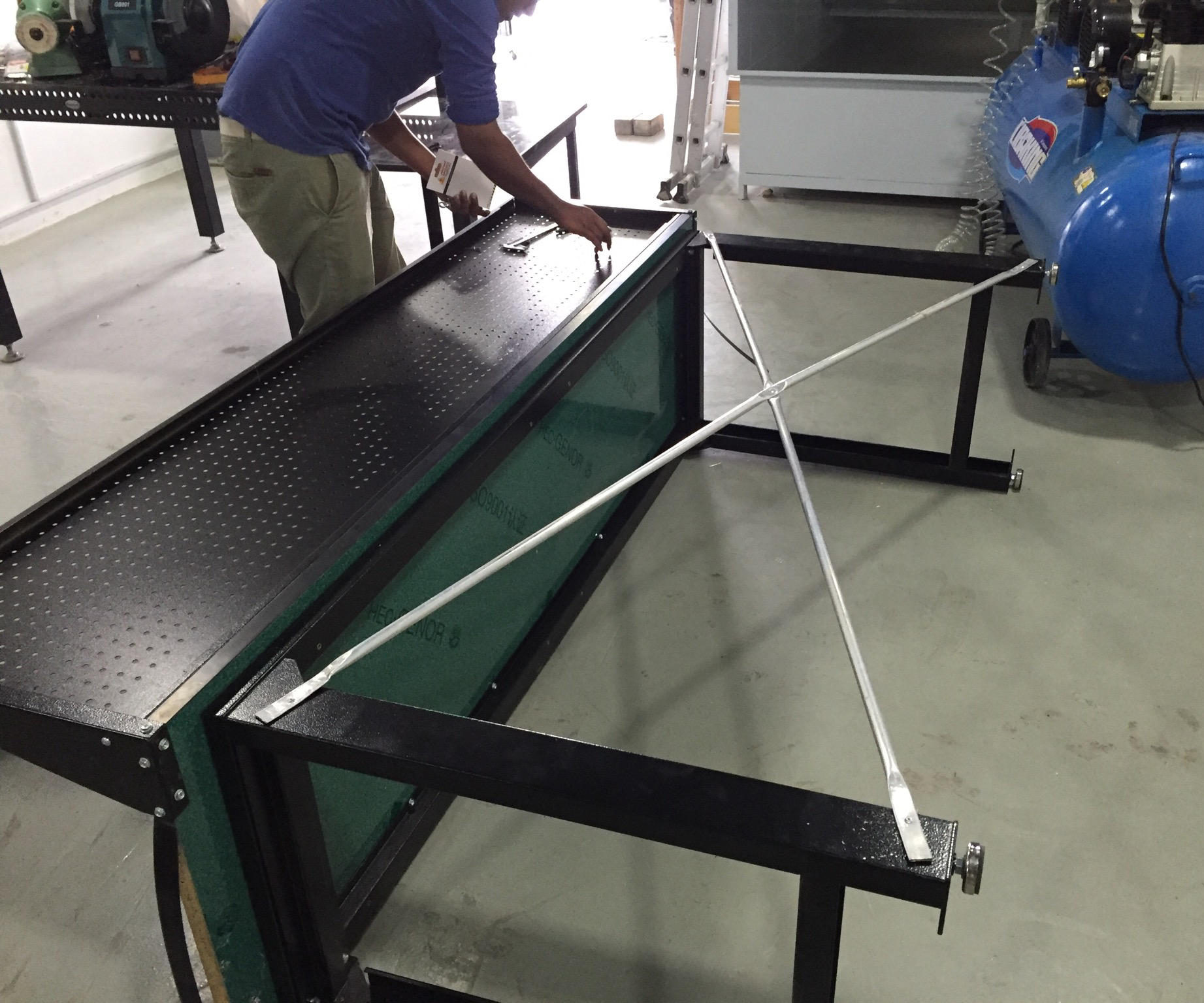 a support beam or a cross brace from light metal tubing (numerous applications) DIY Project DIY Project Image
