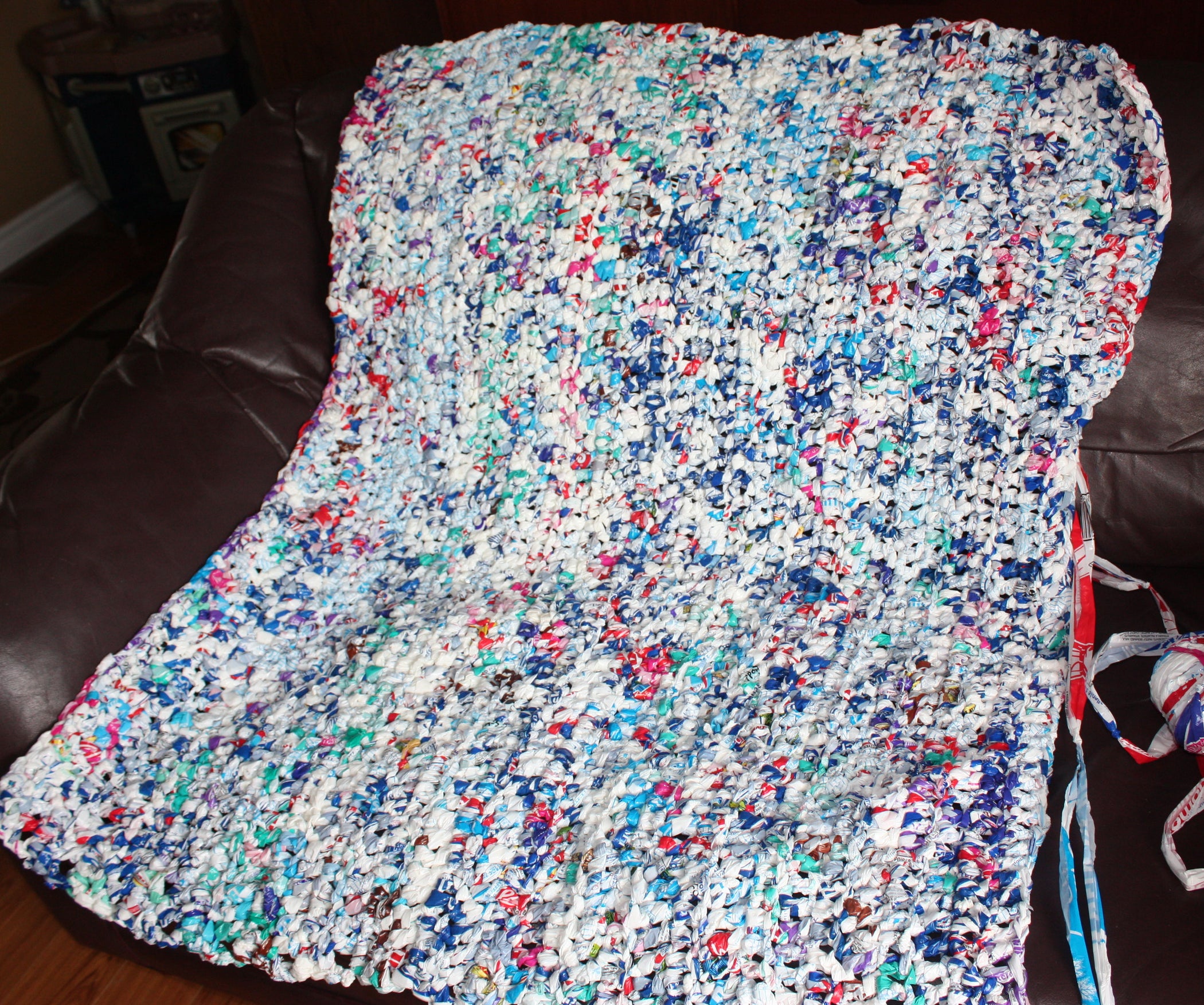 Making Milk Bag Mats Mats 4 Haiti 4 Steps (with Pictures