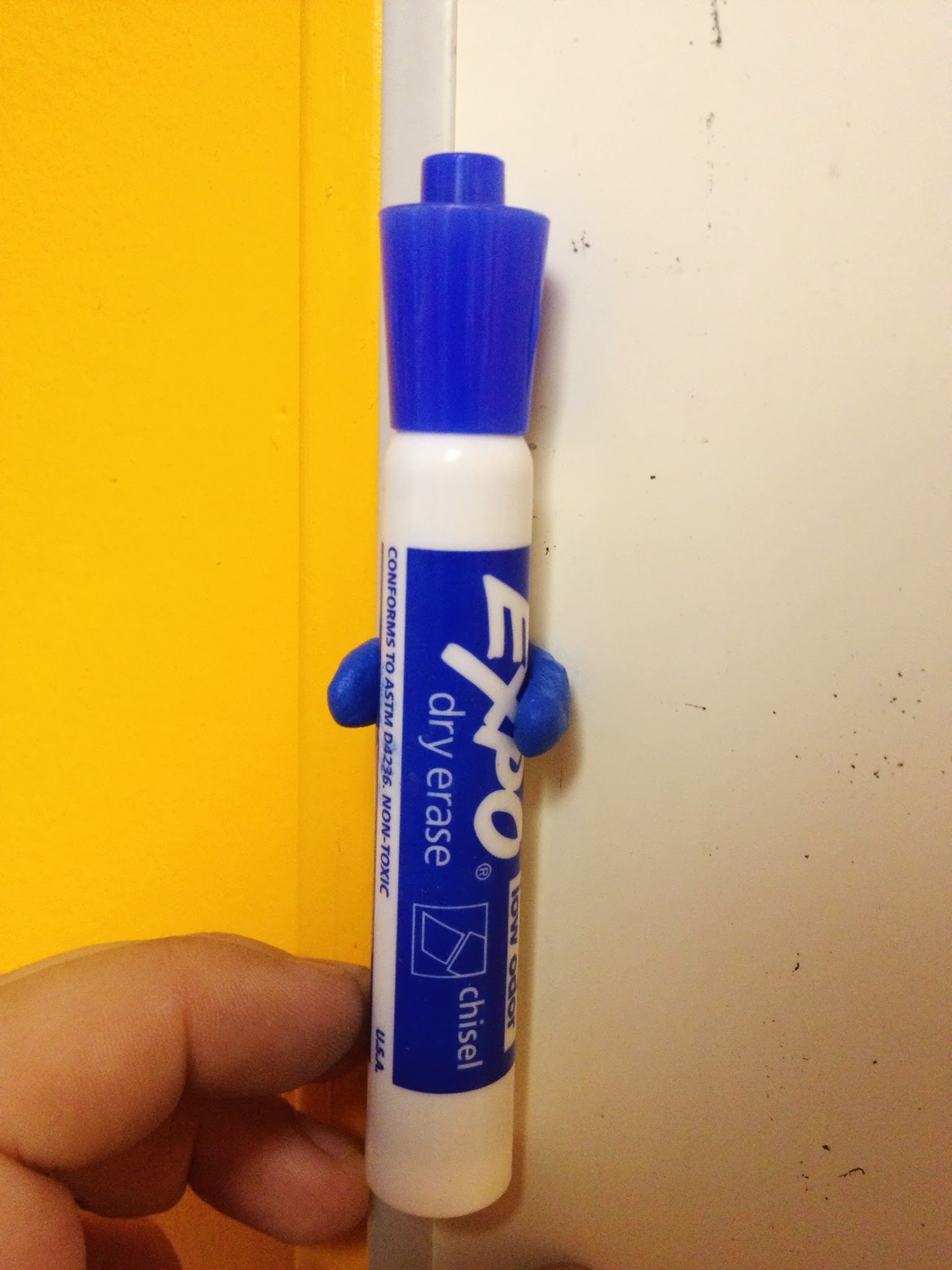 Sugru Whiteboard Marker Holder 3 Steps Instructables