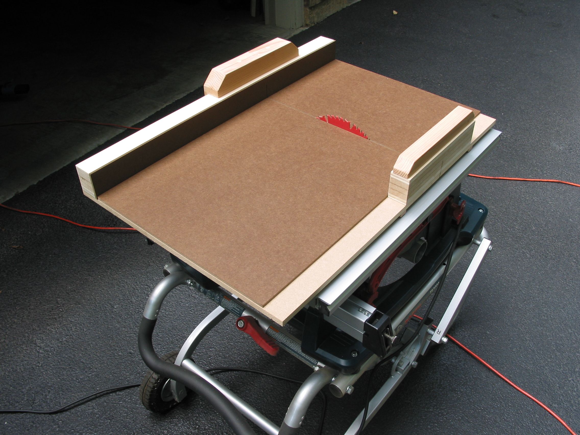 6 tips to building a better cross-cut sled for your tablesaw DIY Project DIY Project Image
