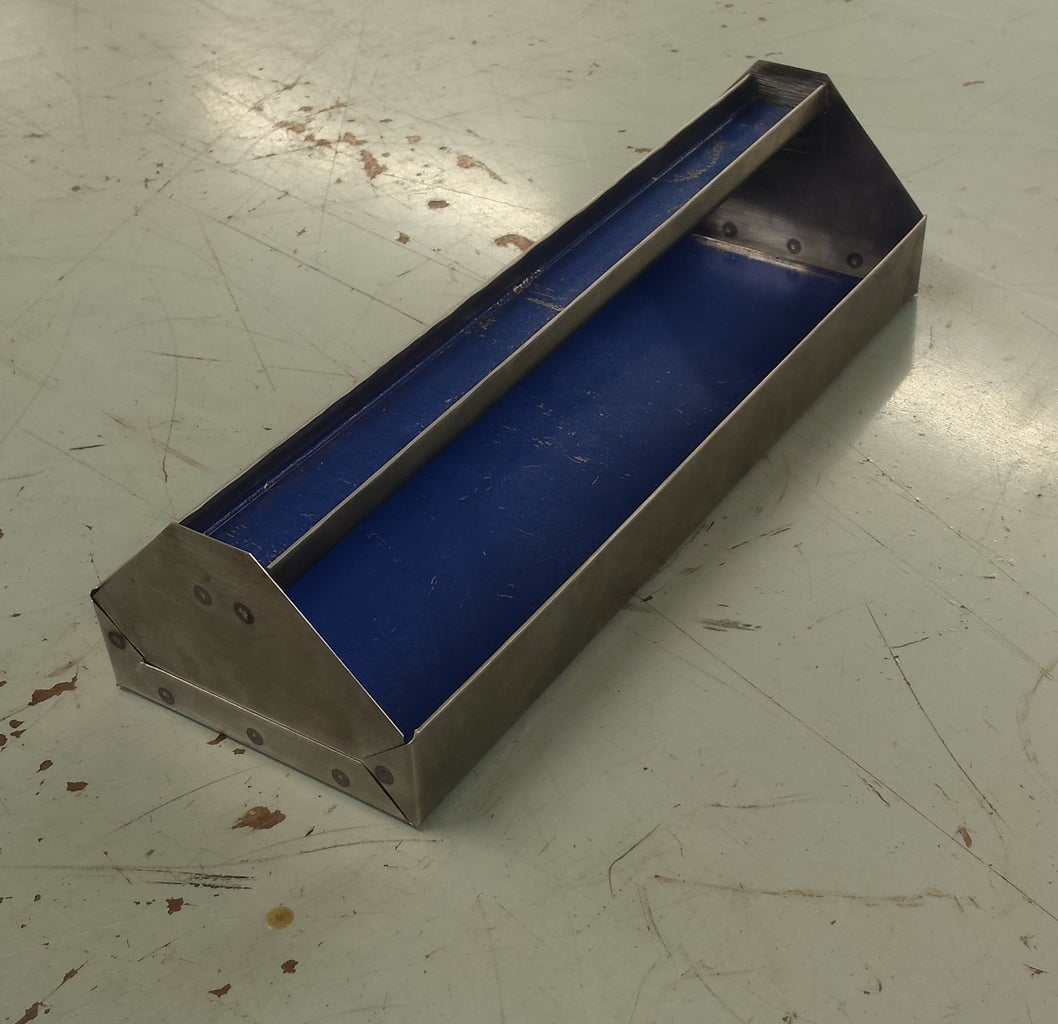 Sheet metal tool tray Clearance