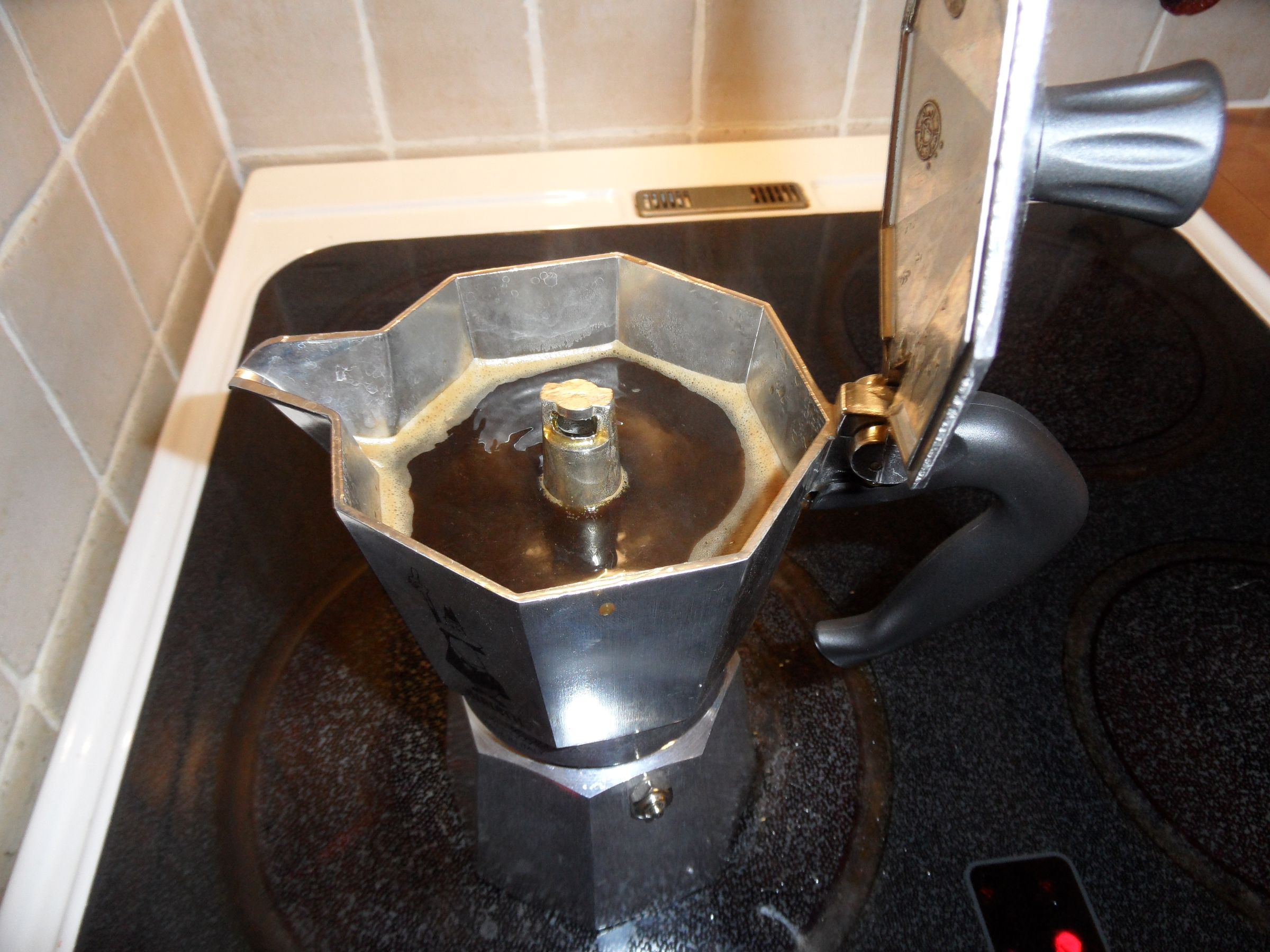 Make Espresso Coffee With a Moka Pot 8 Steps Instructables