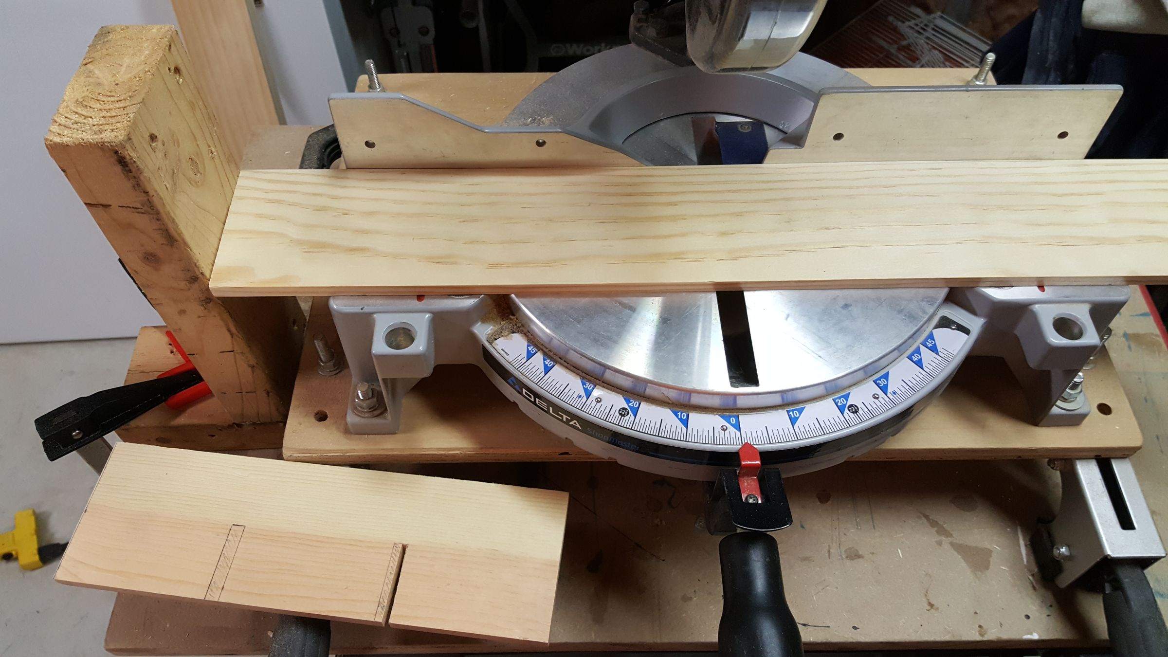 Wall Mount Rolled Neck Tie Display 4 Steps (with Pictures