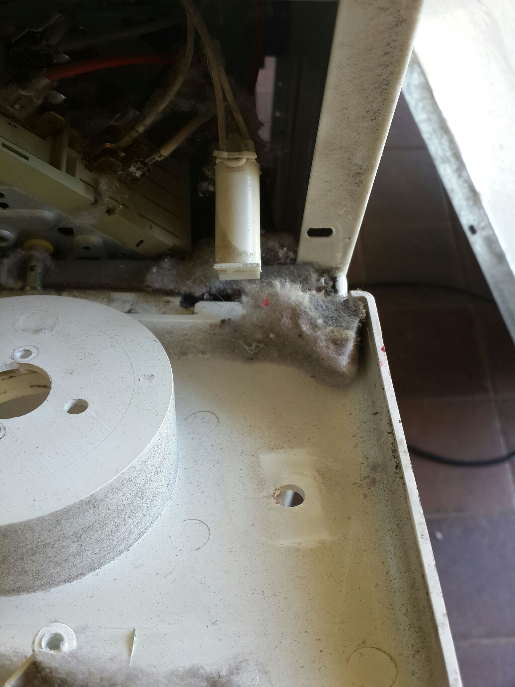 How and What to Salvage From Clothes Dryer (tumble Dryer) 13 Steps