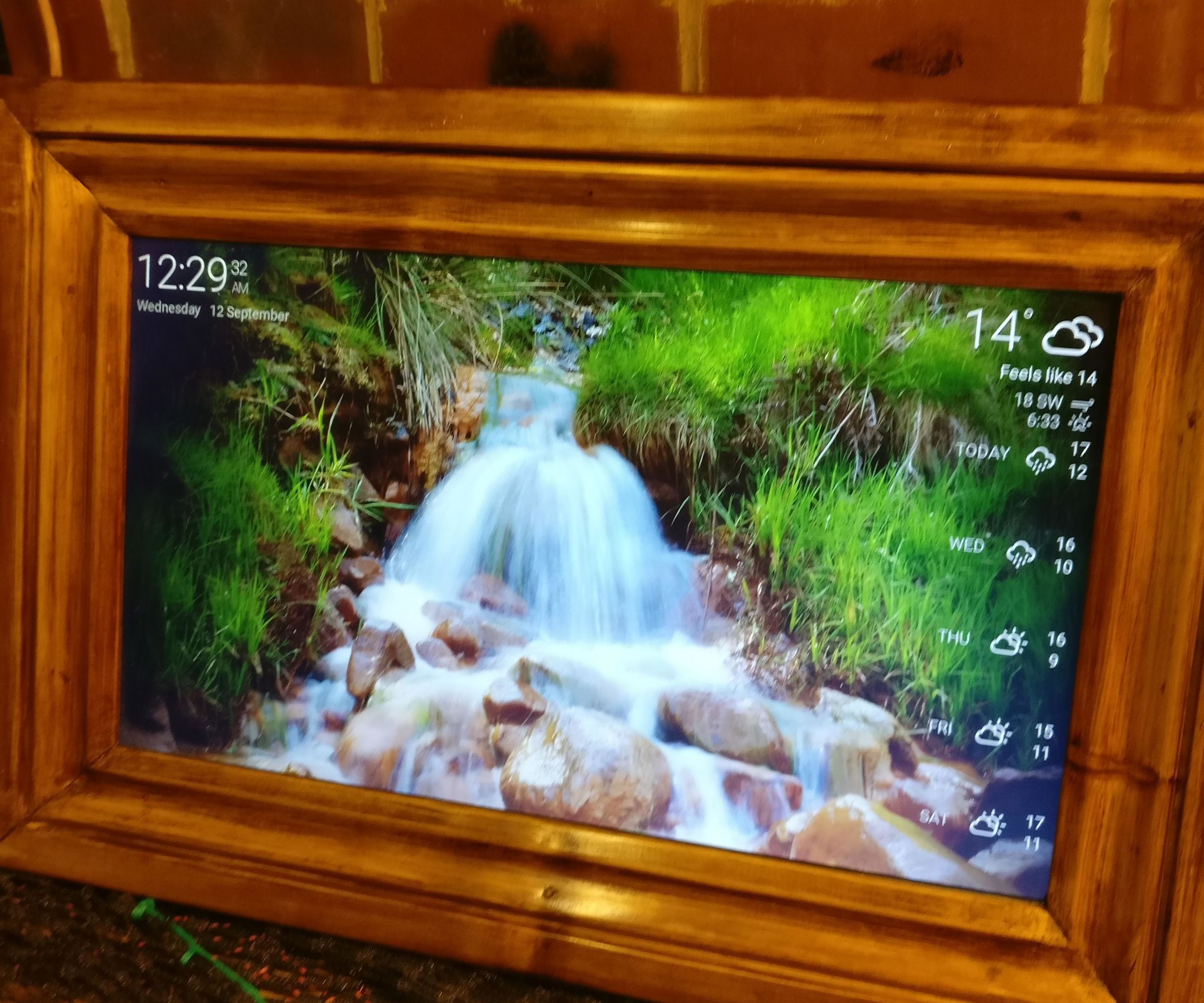 Dakboard Wall Display With Pi Zero W 