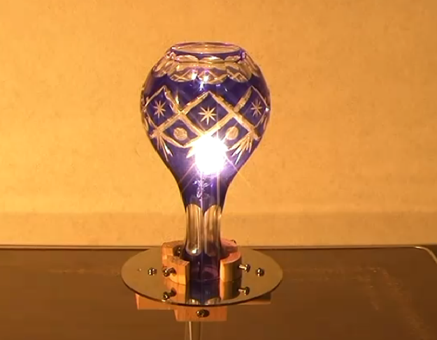 DIY guide for DIY-Recycle A Hard-Drive To A Cool Lamp with step-by-step instructions