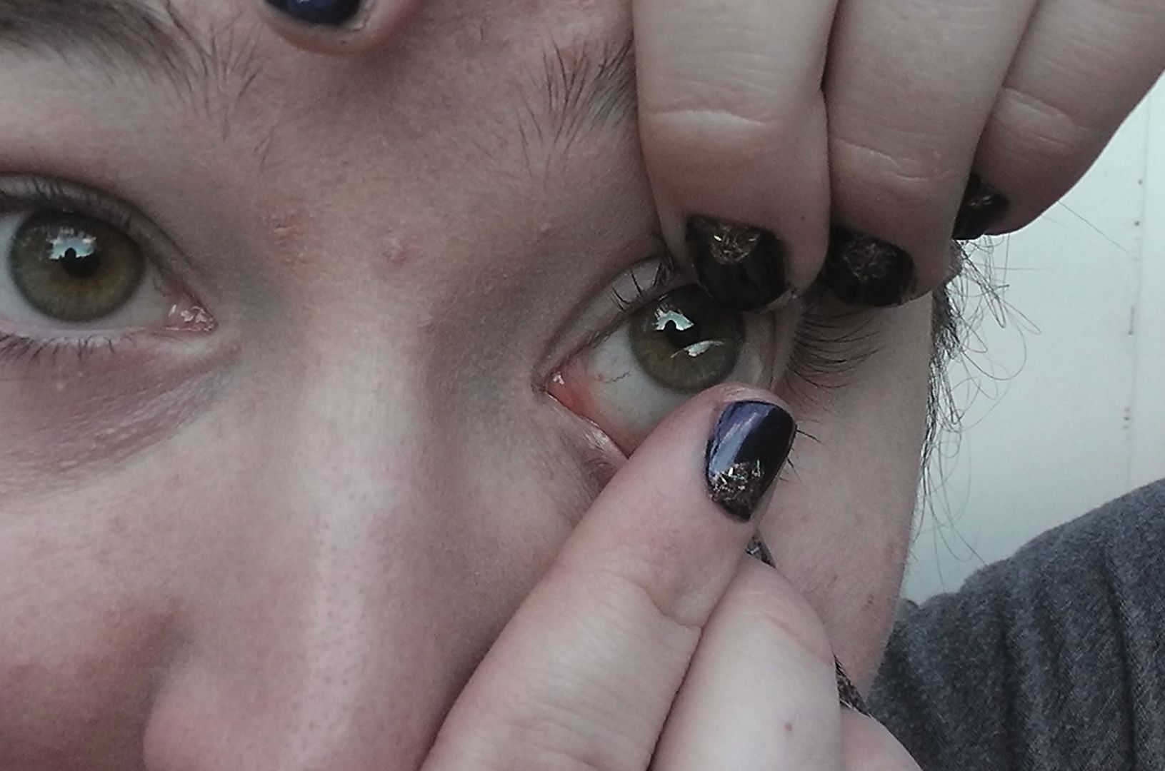 How To Insert And Remove A Contact Lens 12 Steps Instructables