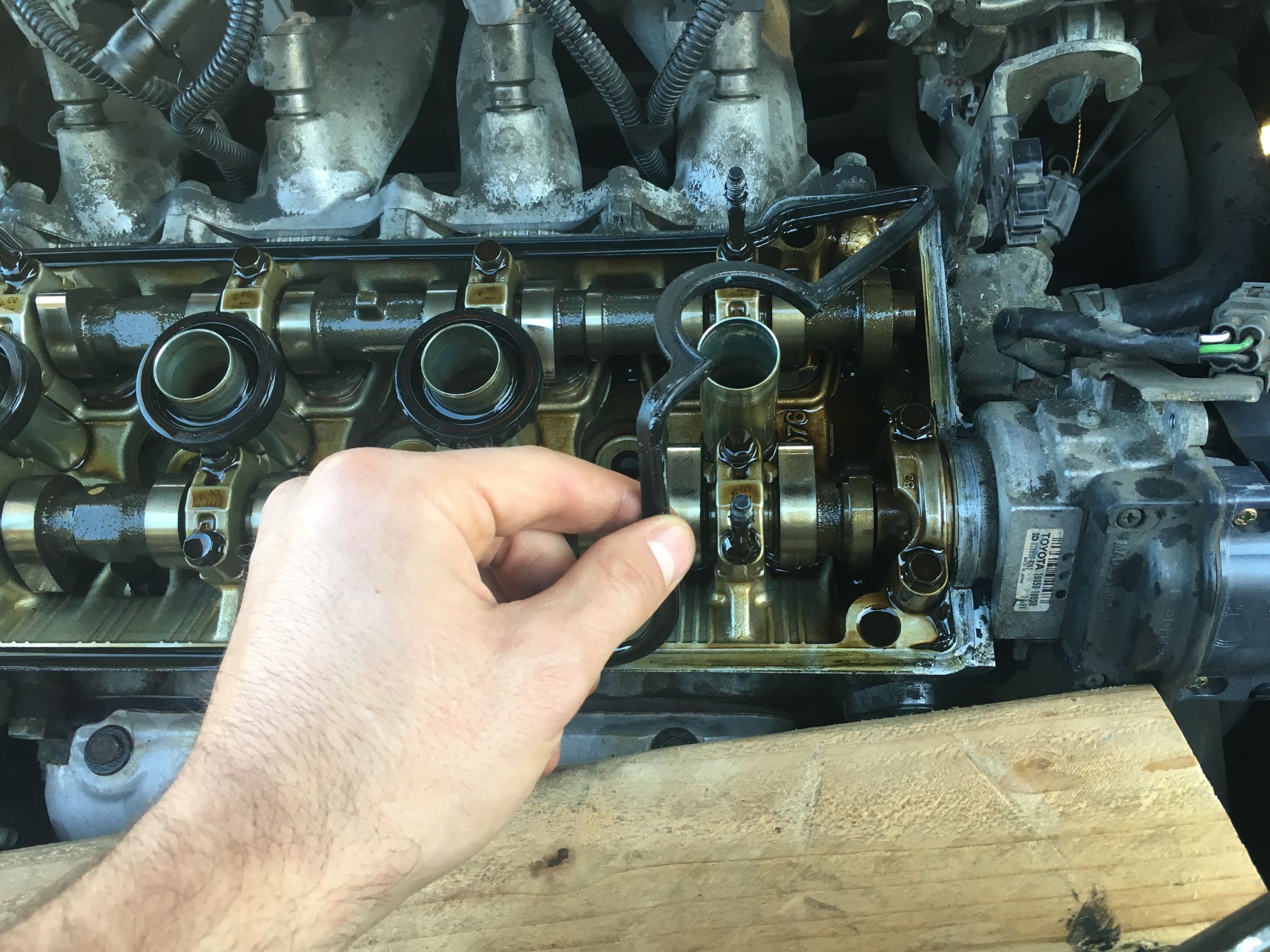 Replacing Valve Cover Gasket & Spark Plug Seals 1997 Toyota Corolla, 1