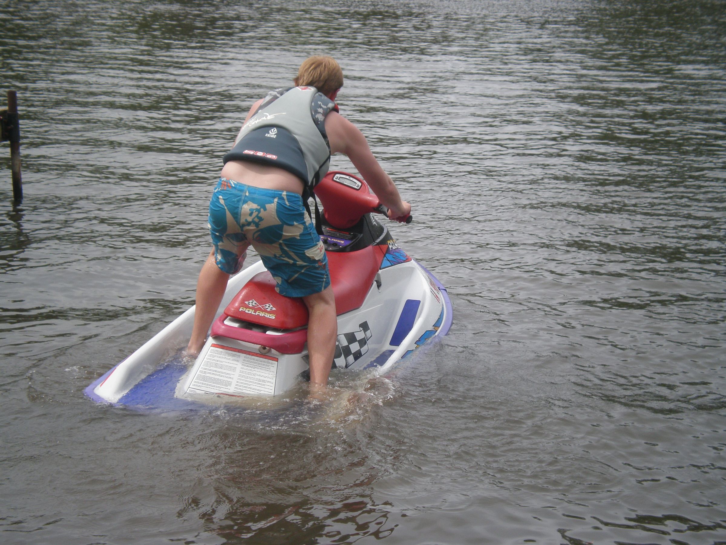 How to Get a Jet Ski Off a Trailer and Into the Water 13 Steps
