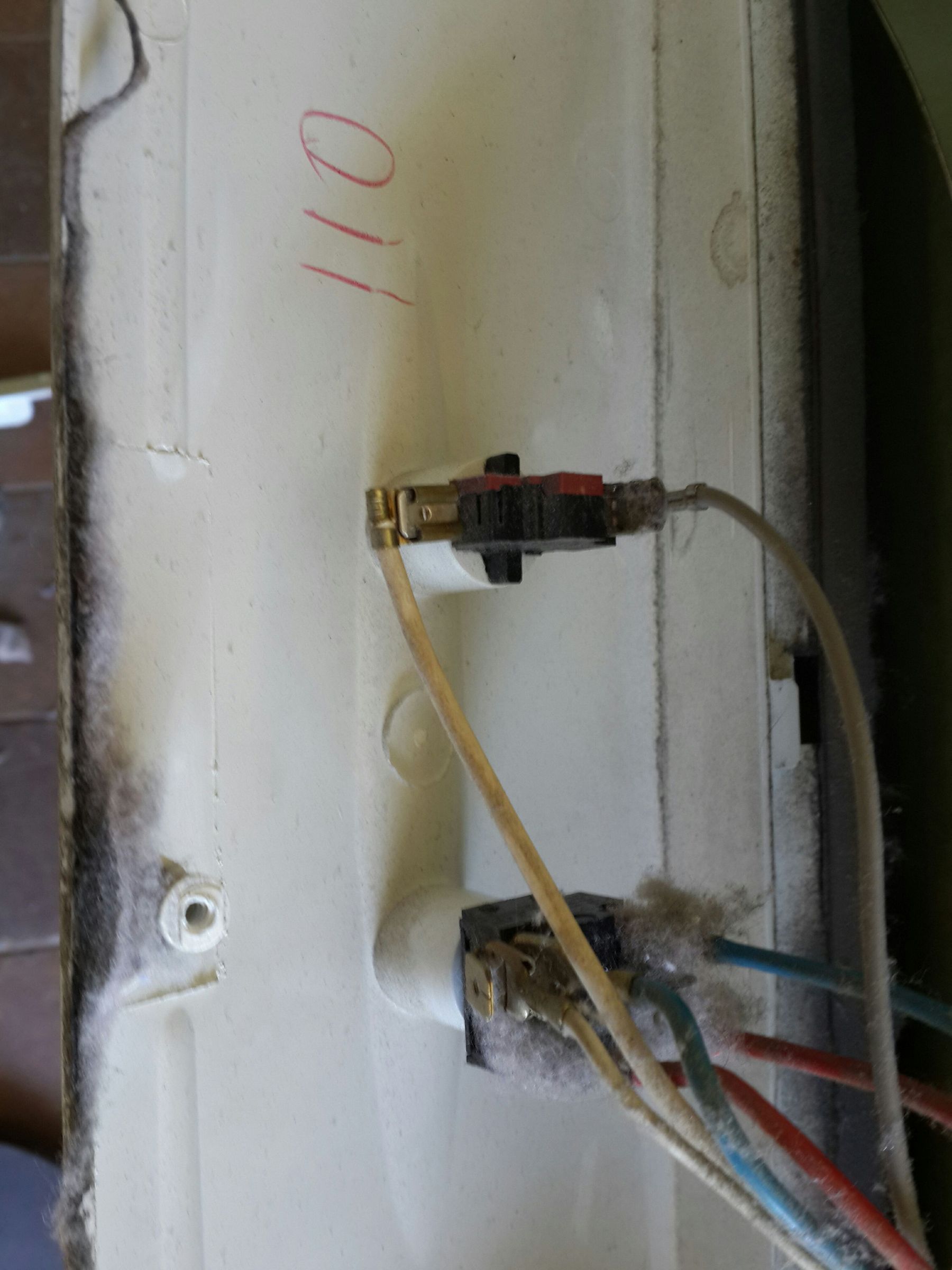 How and What to Salvage From Clothes Dryer (tumble Dryer) 13 Steps