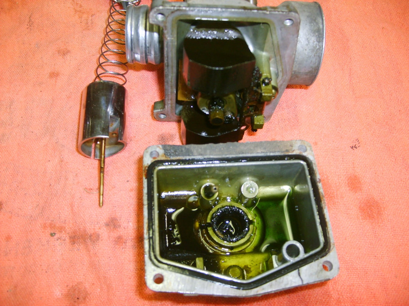 Cleaning A Carburetor In 8 Easy Steps! : 8 Steps - Instructables