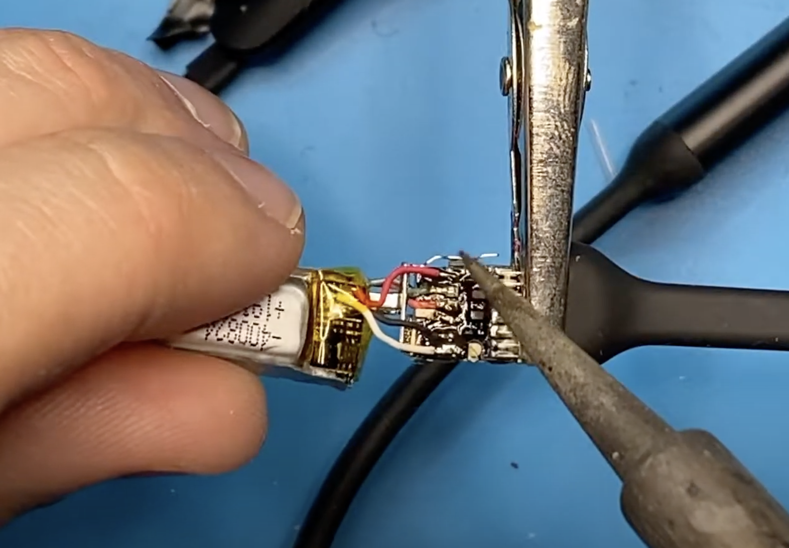 BeatsX by Dre Repair 3 Steps Instructables