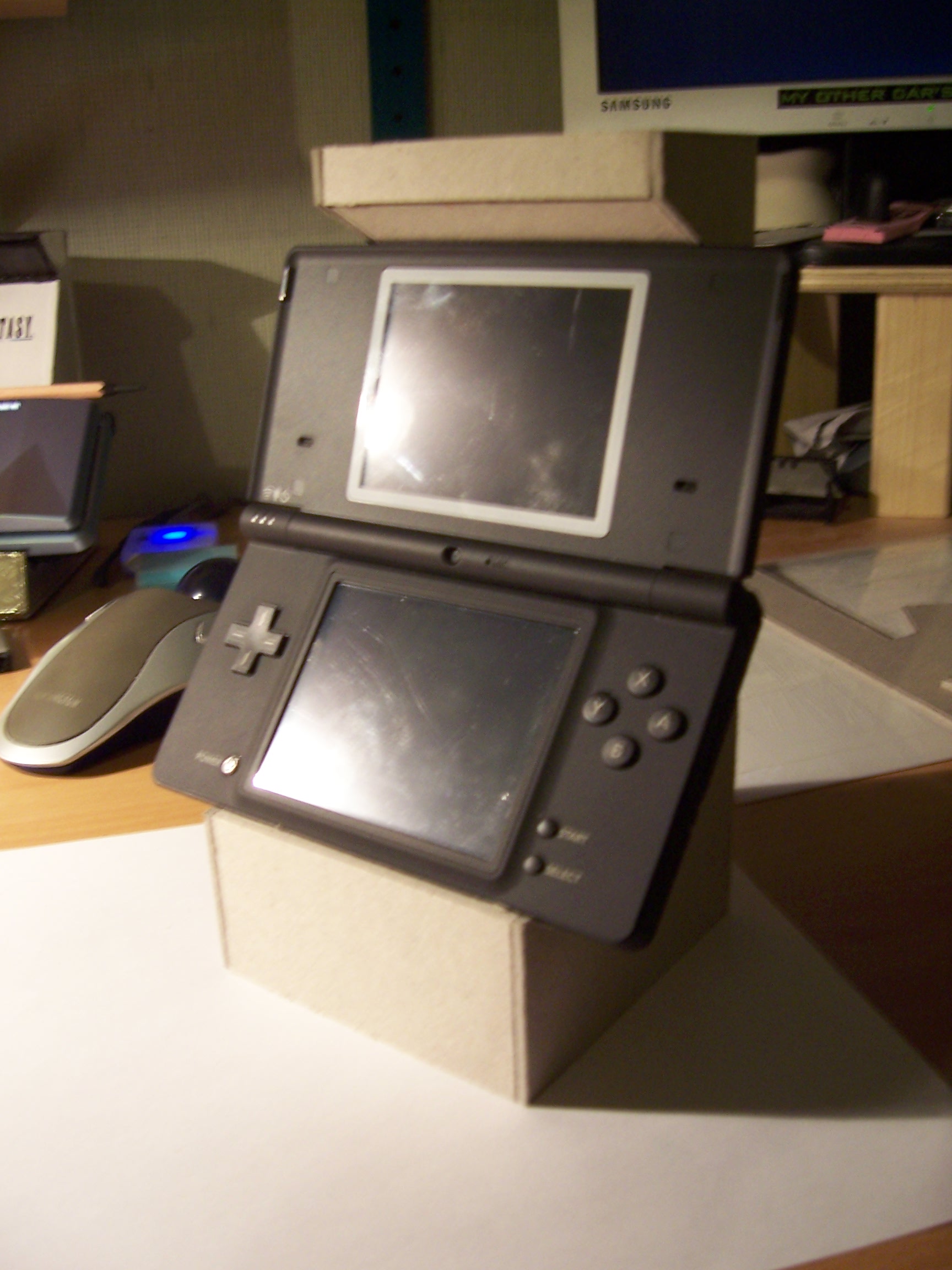 DS Cardboard Arcade Stand 4 Steps Instructables