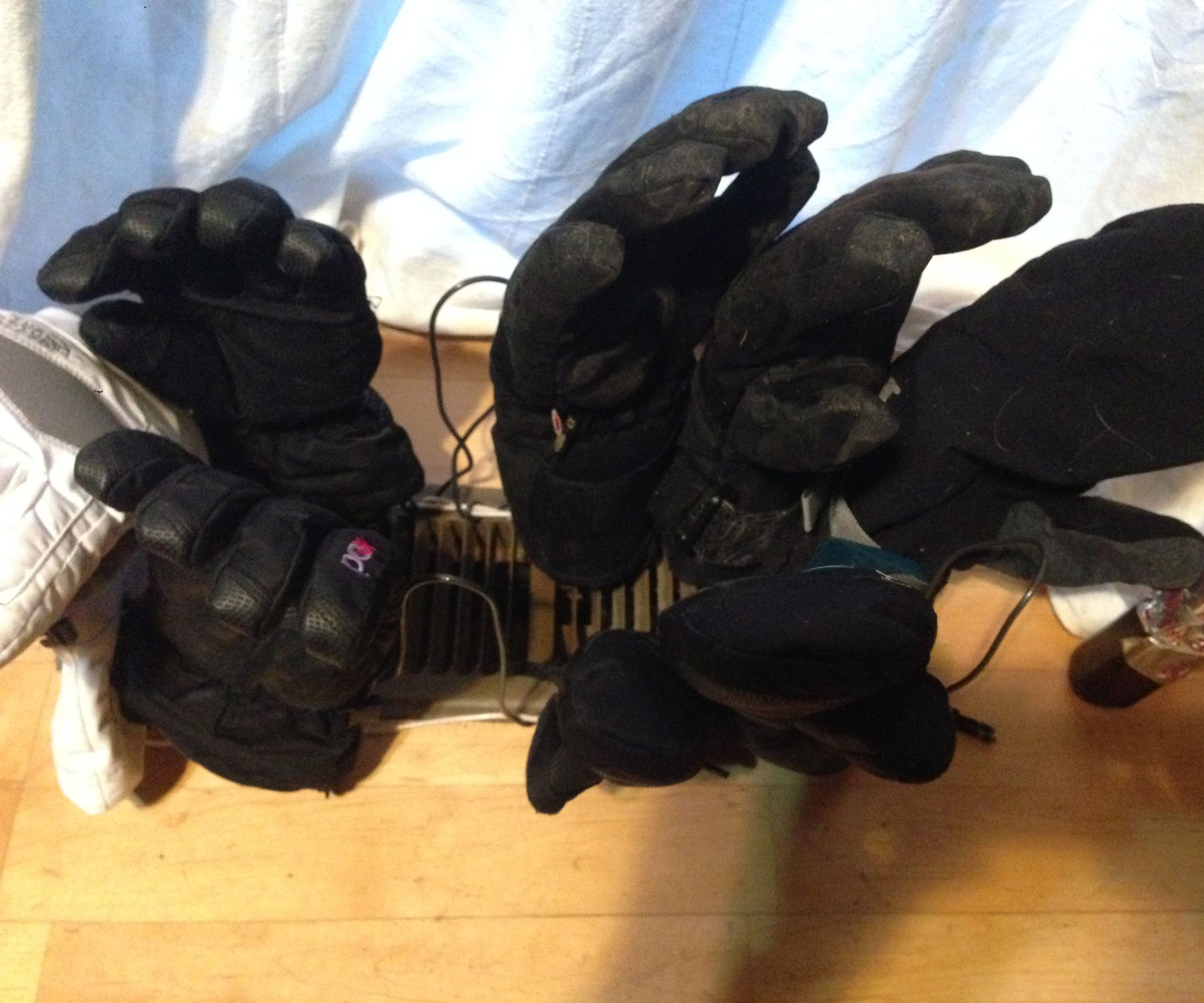 Cheap 6 Pair Glove Dryer 4 Steps Instructables