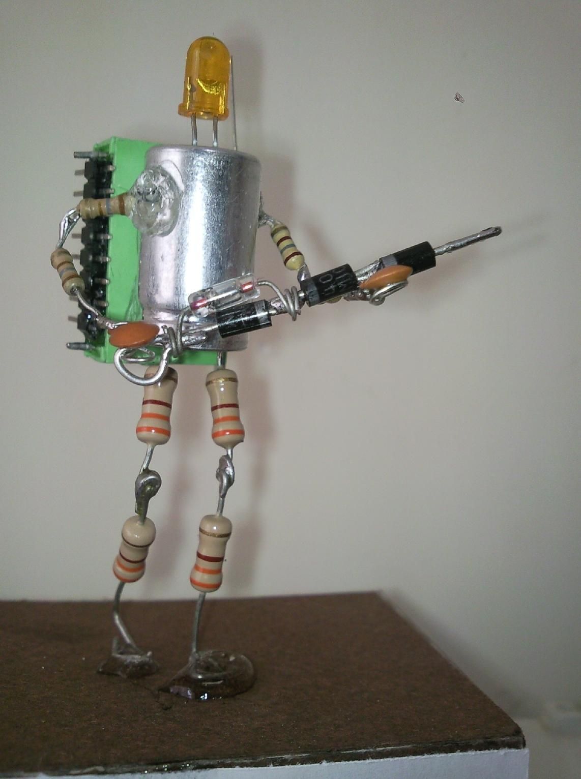 electronic's statuette DIY Project DIY Project Image