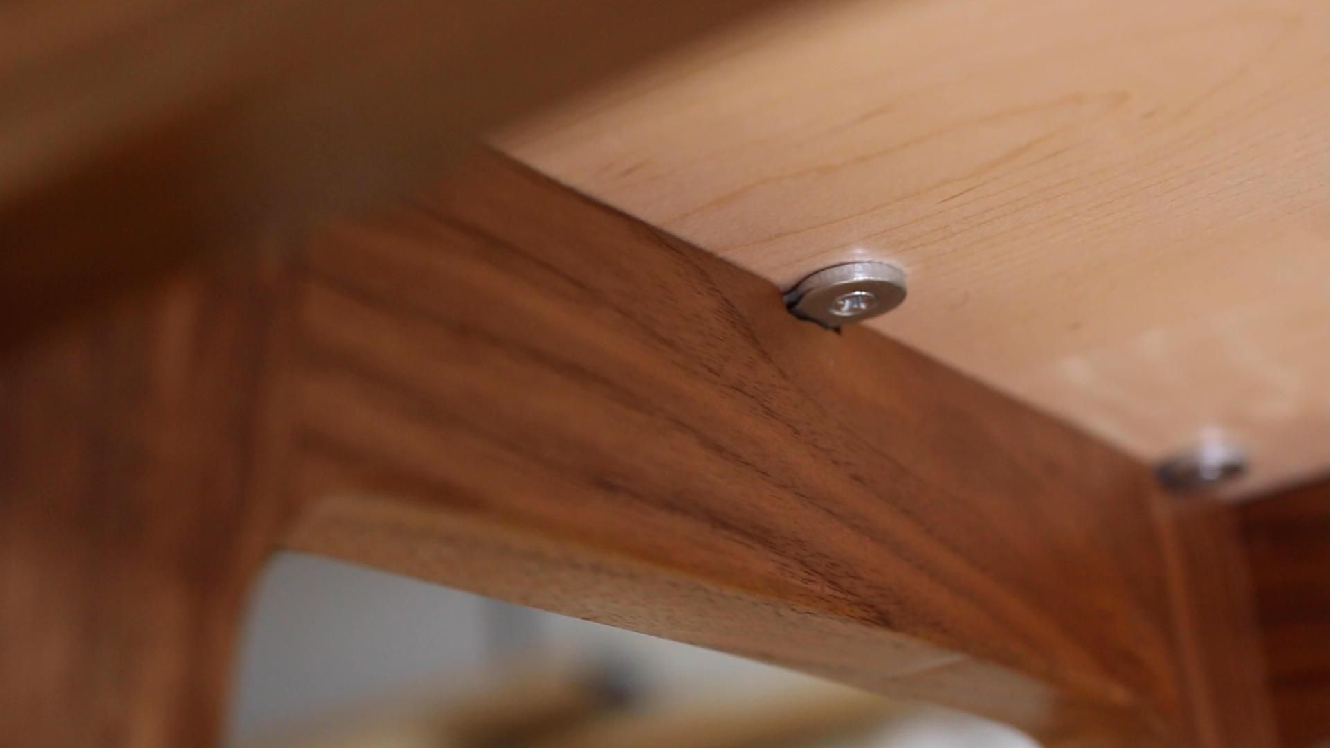 How to Install Figure 8 Table Top Fasteners 5 Steps (with Pictures