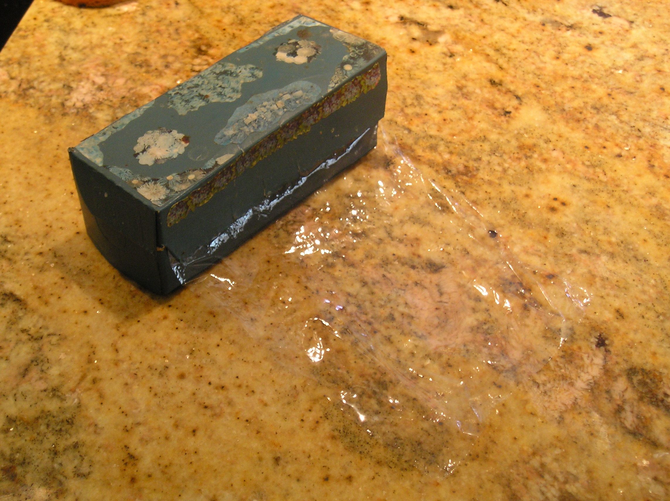 How to MiniSize a Roll of Saran Wrap 6 Steps (with Pictures