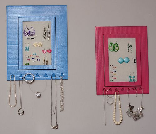 DIY guide for Hanging cardboard jewelry frame! with step-by-step instructions