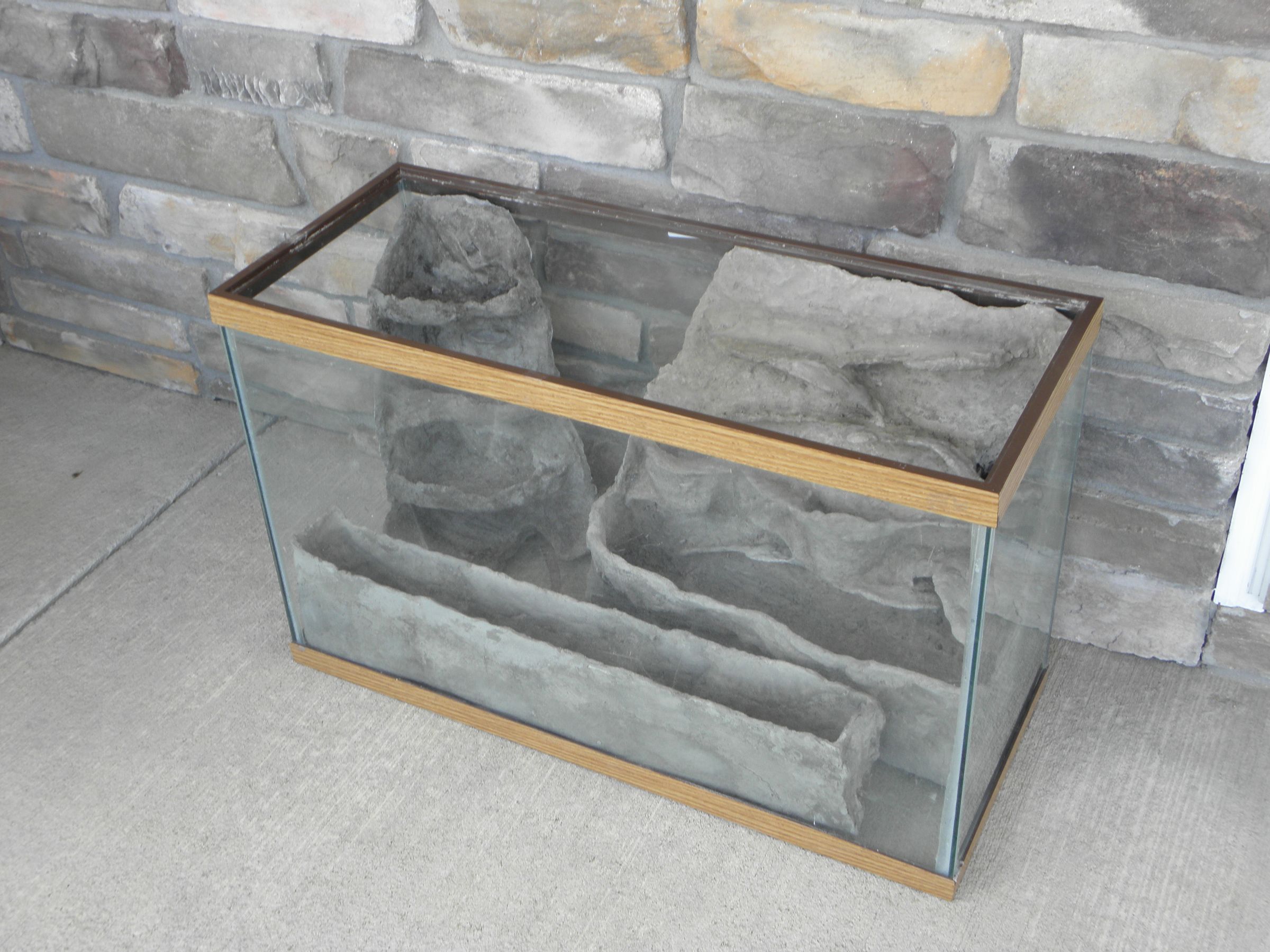 Terrarium / Vivarium Waterproof Rock Work for Frogs and Amphibians 10