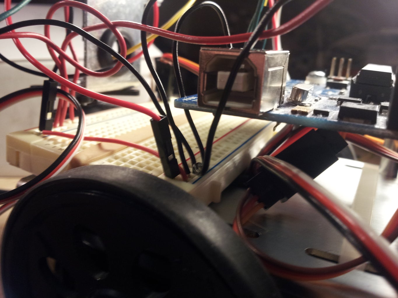 How to Make an Obstacle Avoiding Arduino Robot : 10 Steps (with ...