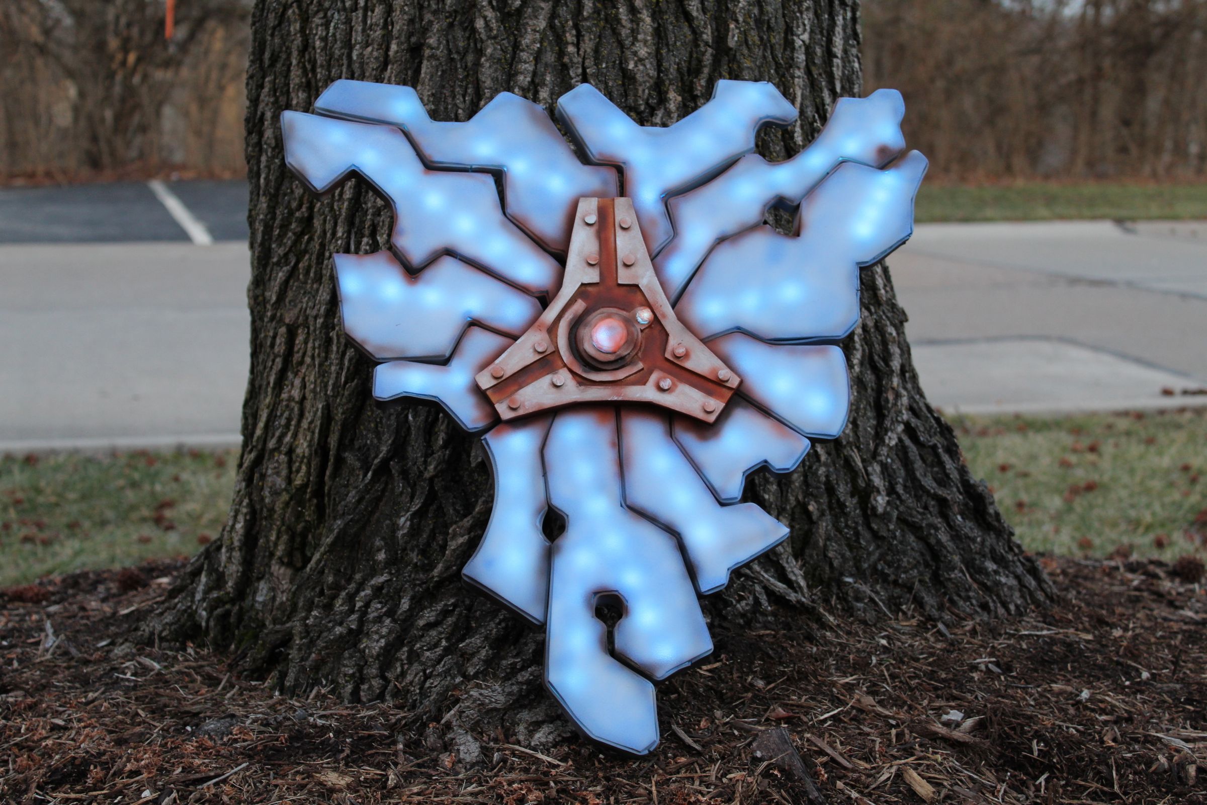 Painting The Guardian Shield From Legend Of Zelda Breath Of The Wild 4 Steps Instructables