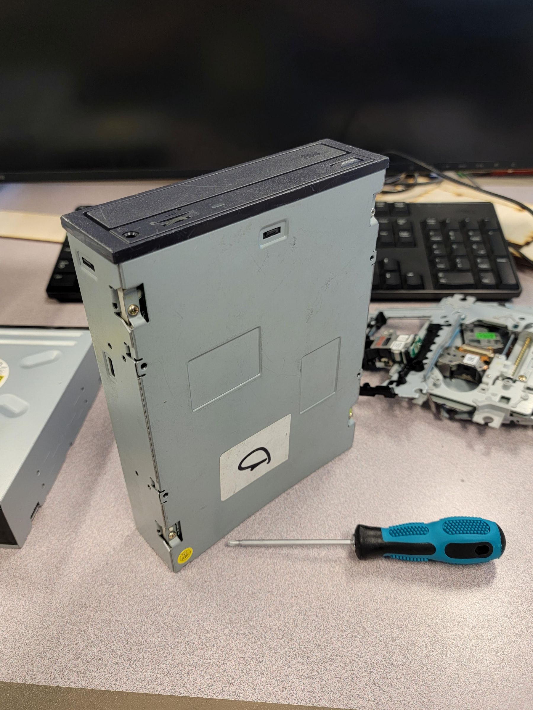 Laser Engraver Made With Repurposed CD/DVD Computer Drives 10 Steps (with Pictures