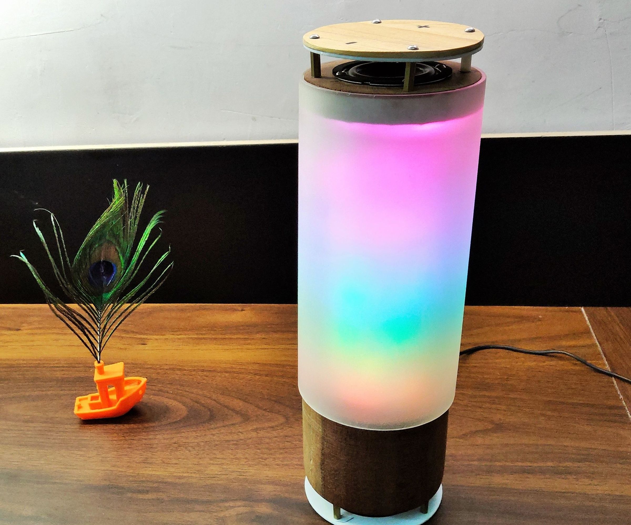 Desk Bluetooth Speaker With Audio Visualisation, Touch Buttons and NFC.